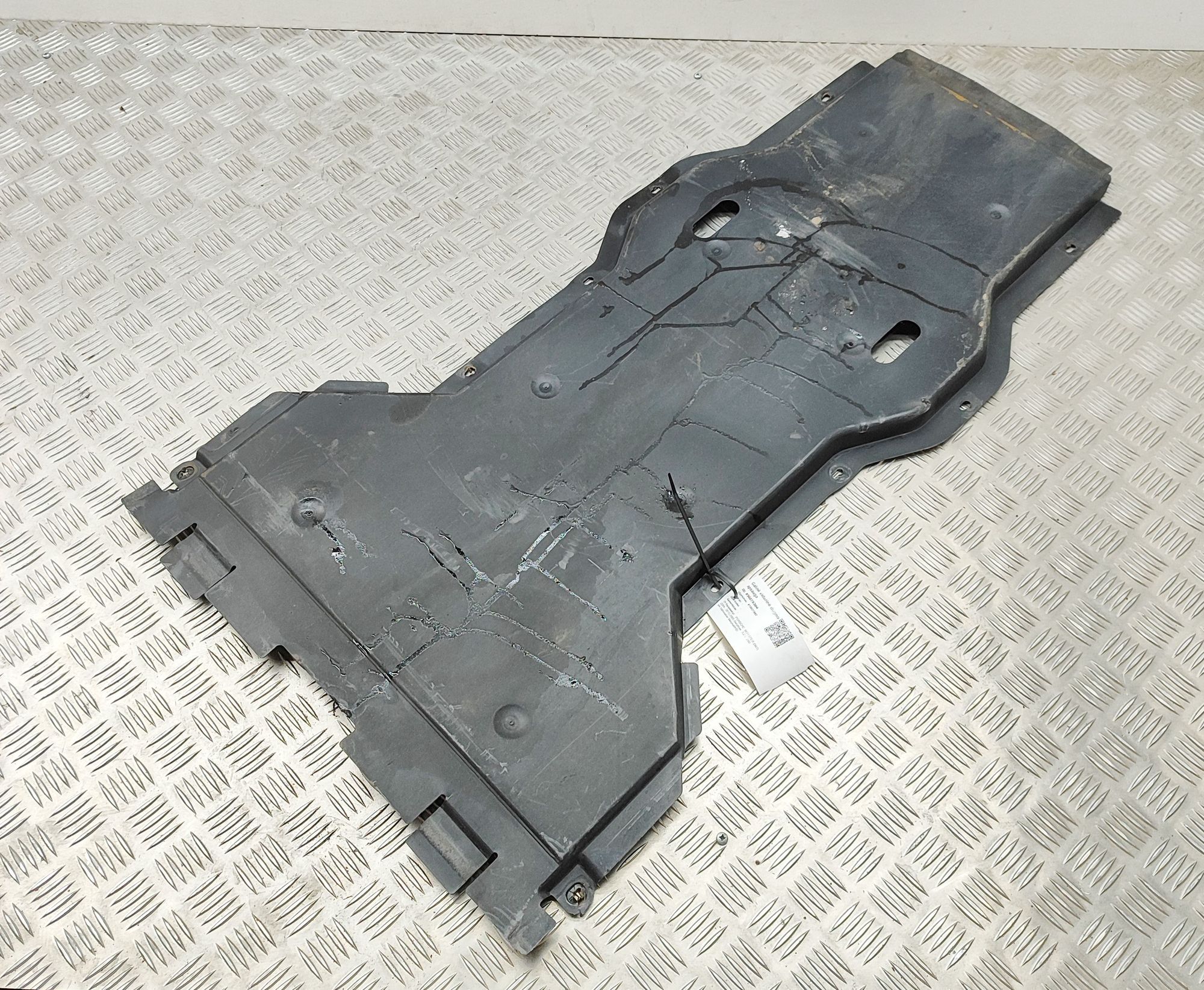 Porsche Boxster (987) Rear Middle Underbody Cover Rear Middle Underbody Cover — PORSCHE BOXSTER (...
