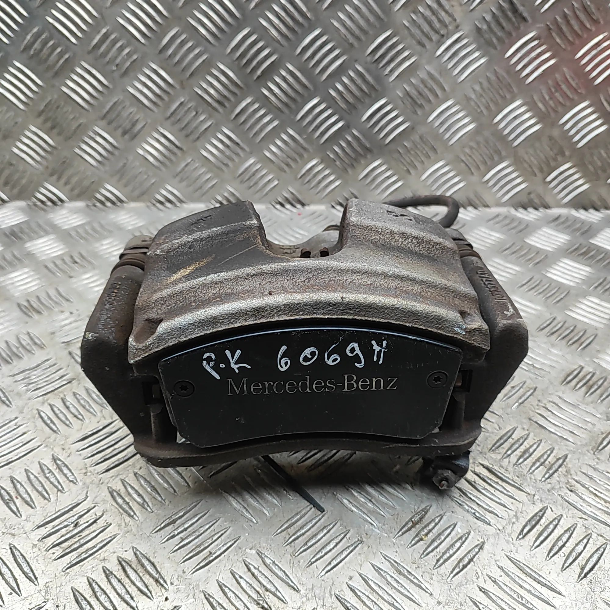 Mercedes-Benz GLA / EQA (H247) Brake caliper — front left Brake caliper — front left — MERCEDES BENZ GLA ...