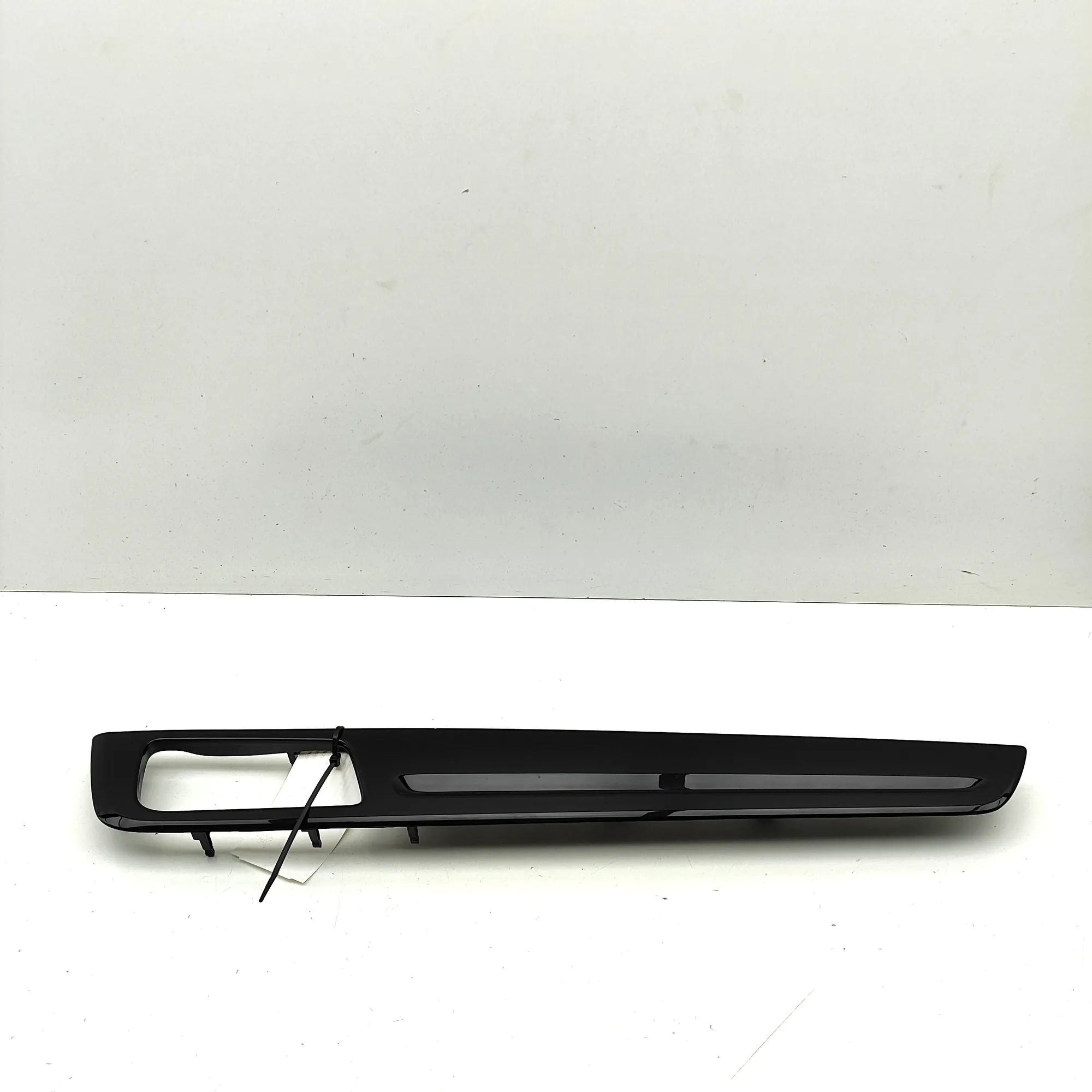 Porsche Cayenne Door panel trim — rear right Door panel trim — rear right — PORSCHE CAYENNE ...