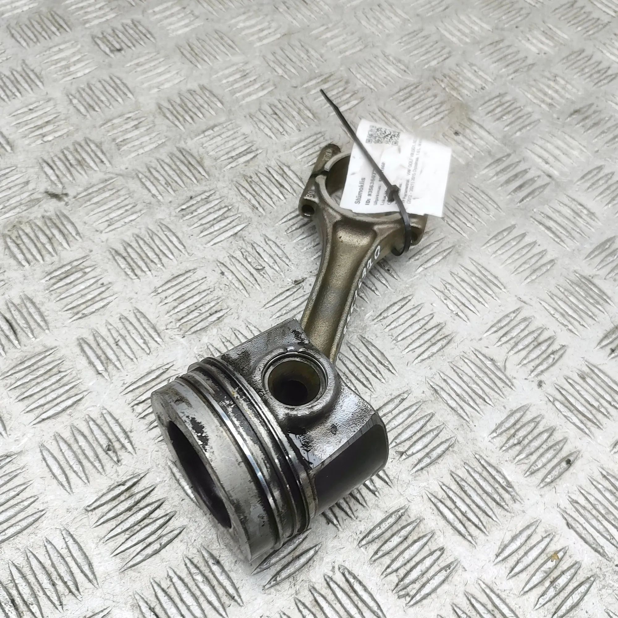 Volkswagen Golf 7 Piston