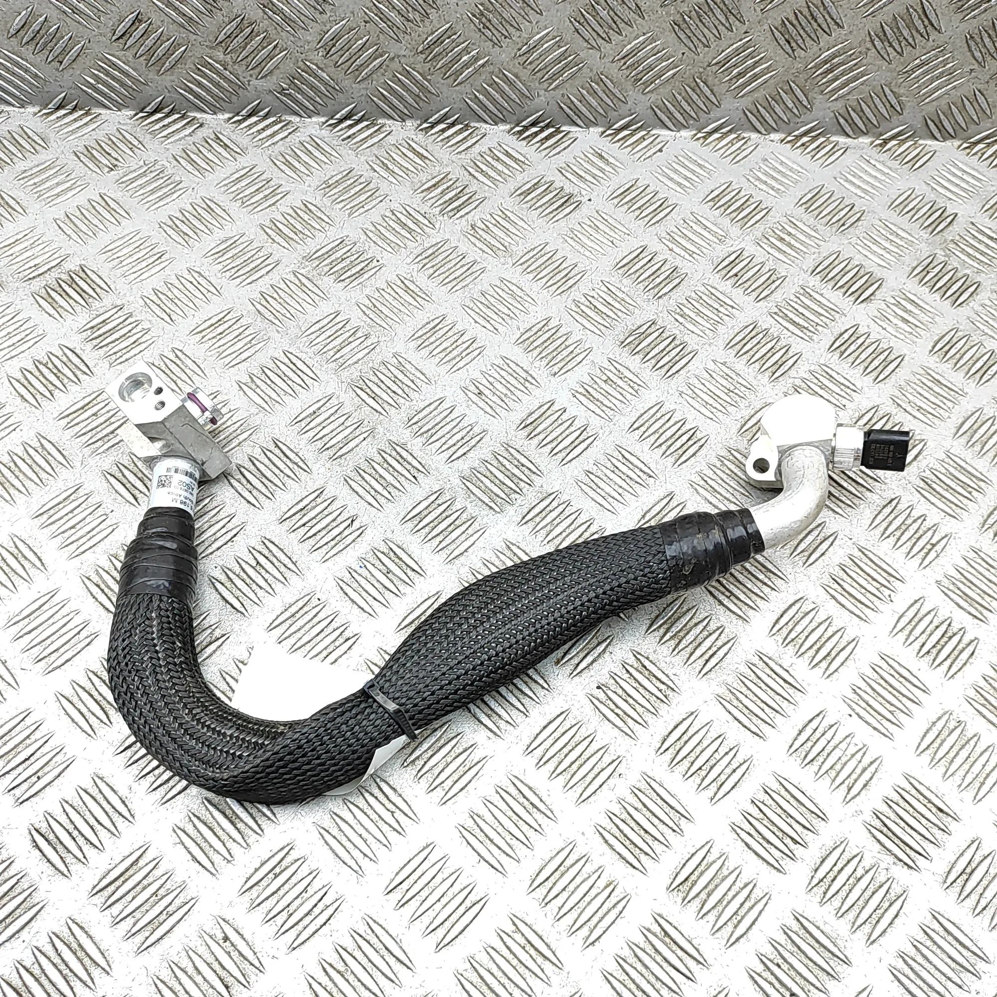Porsche Taycan A/C Air Con Hose Pipe