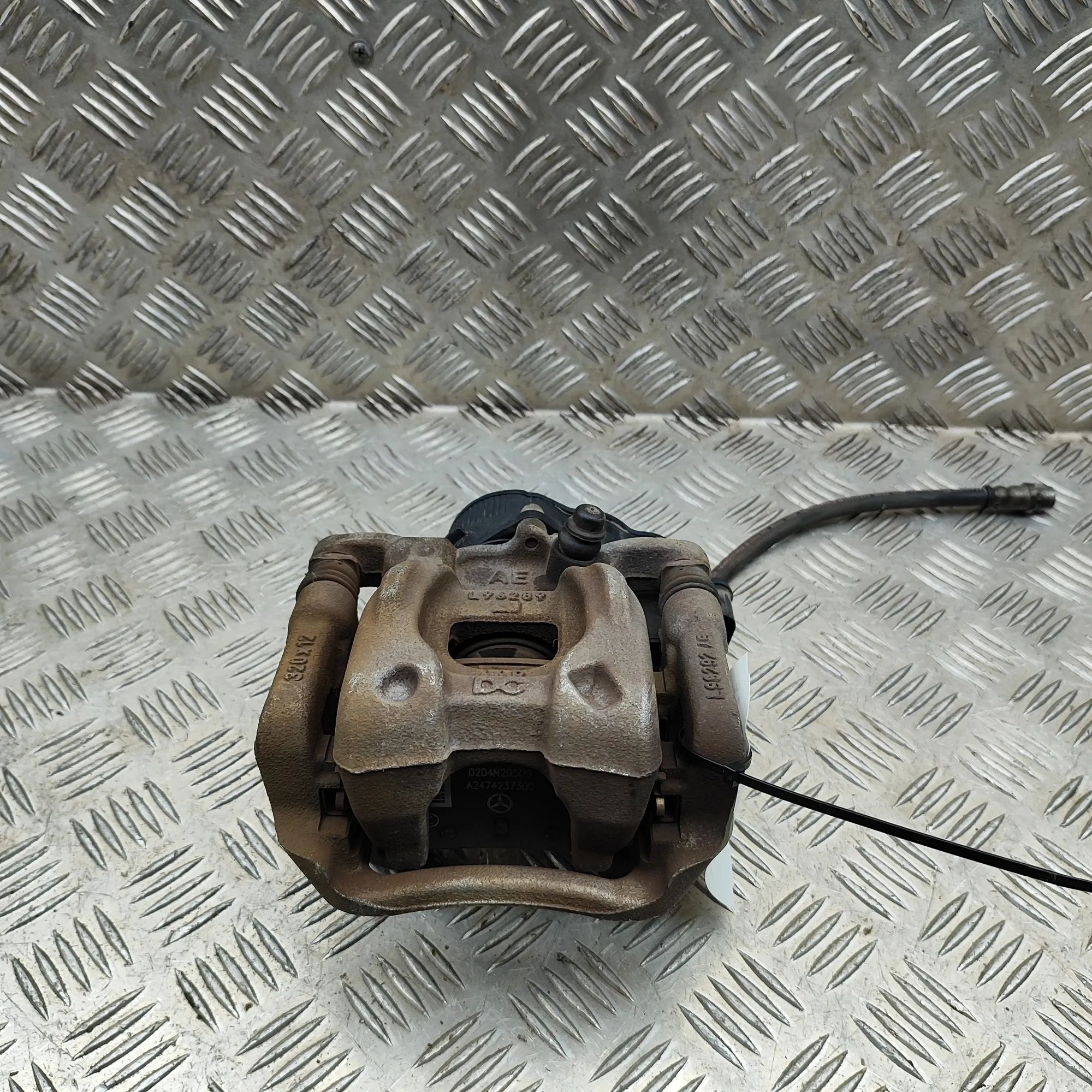 Mercedes-Benz A (W177) Brake caliper — rear right