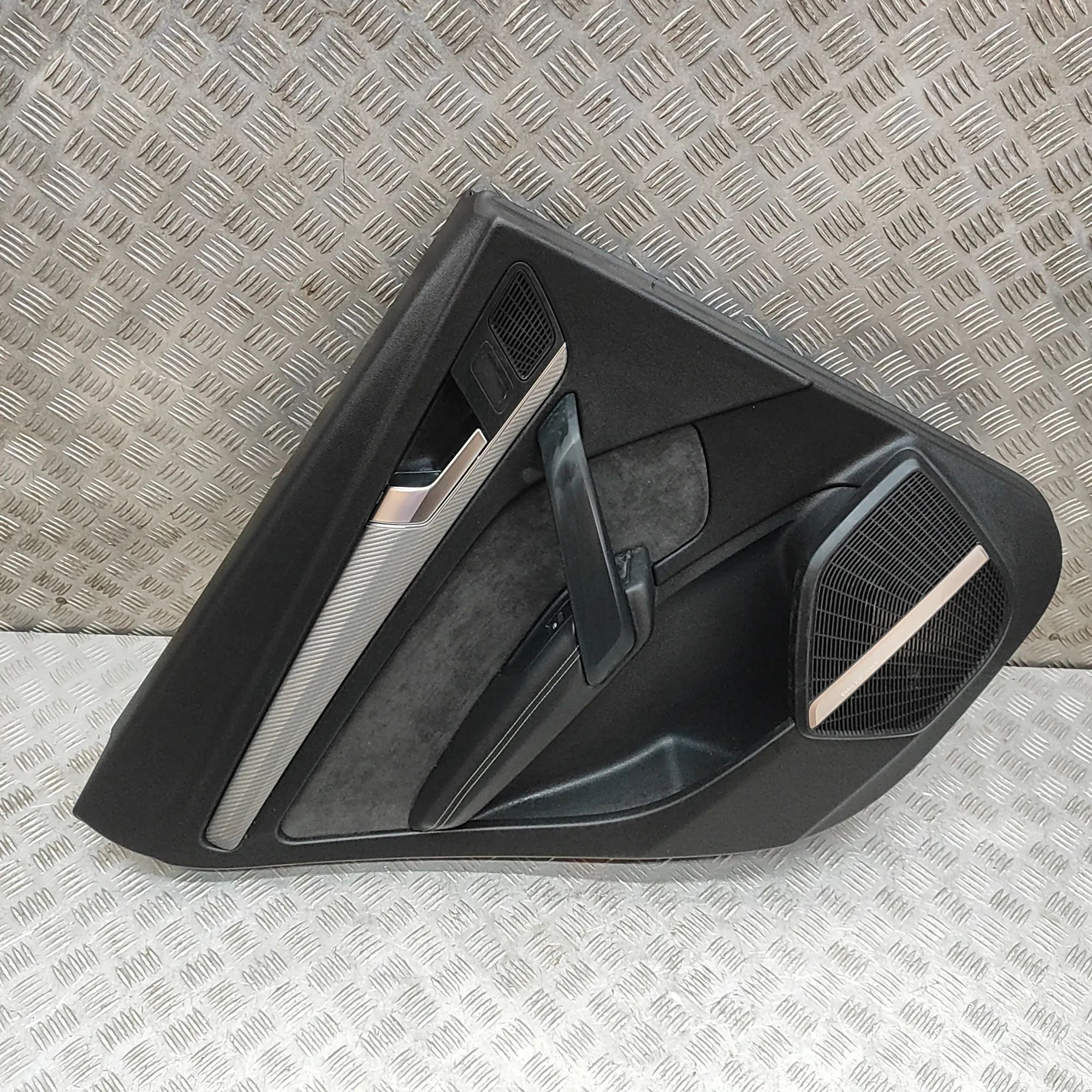 Audi Q5 (8R) Rear Left Door Panel Rear Left Door Panel — AUDI Q5 (FY) (2016-...) ...