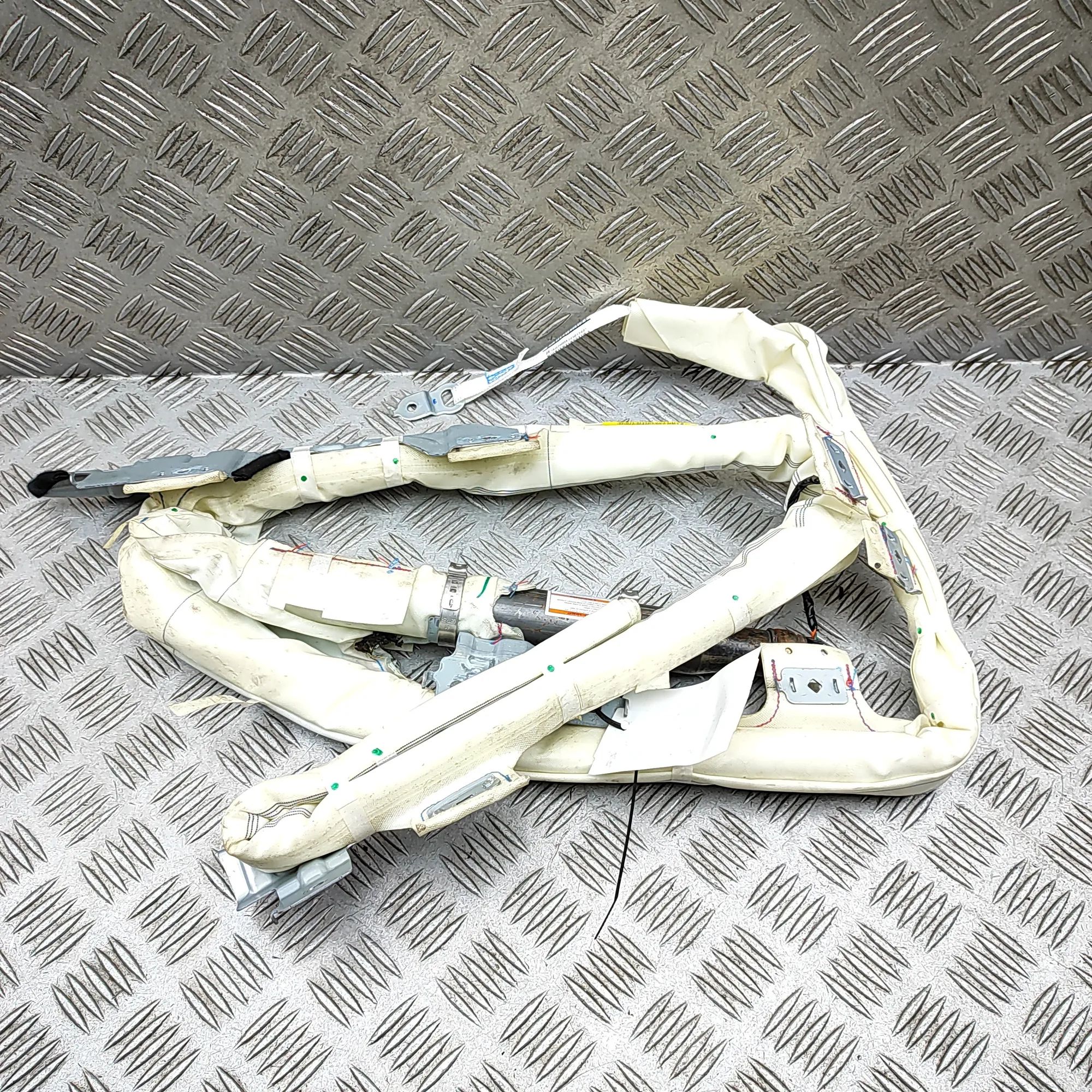 Isuzu D-Max Right Side Roof Safety Curtain SRS Right Side Roof Safety Curtain SRS — ISUZU D-MA...
