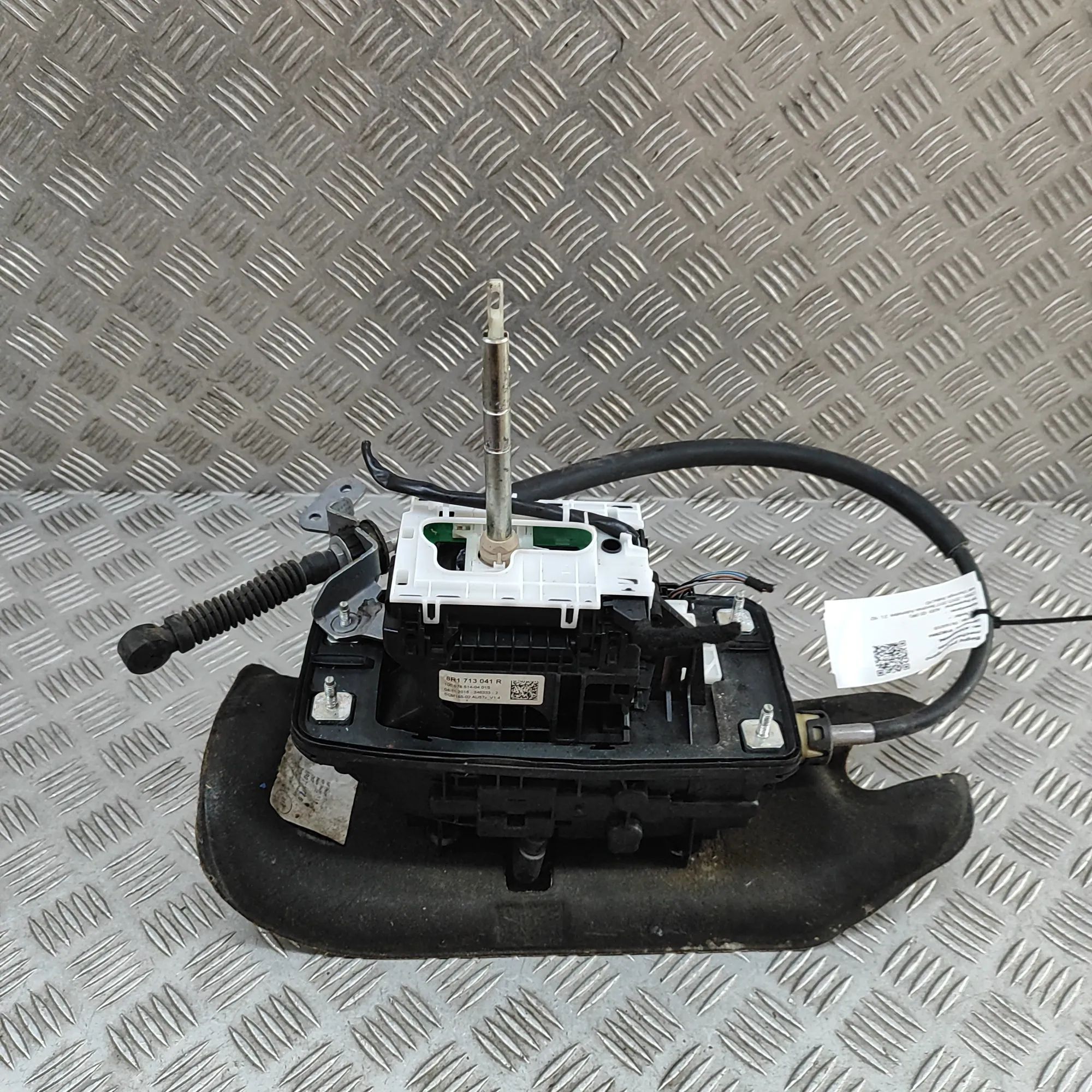 Audi Q5 (8R) Gear Shifting Mechanism Gear Shifting Mechanism — AUDI Q5 (8R) (2008-20...