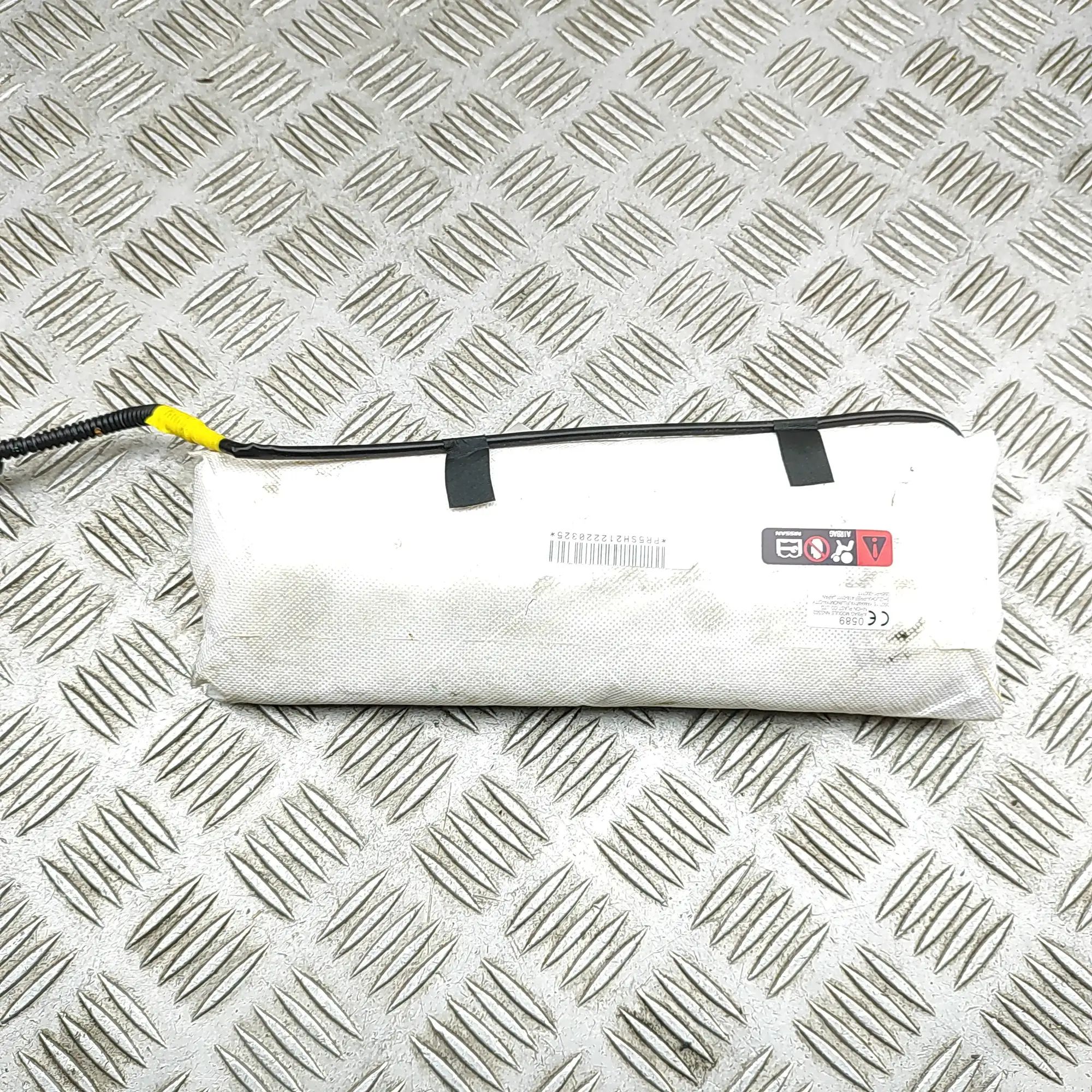 Nissan Leaf Seat airbag (SRS) — front right Seat airbag (SRS) — front right — NISSAN LEAF (...