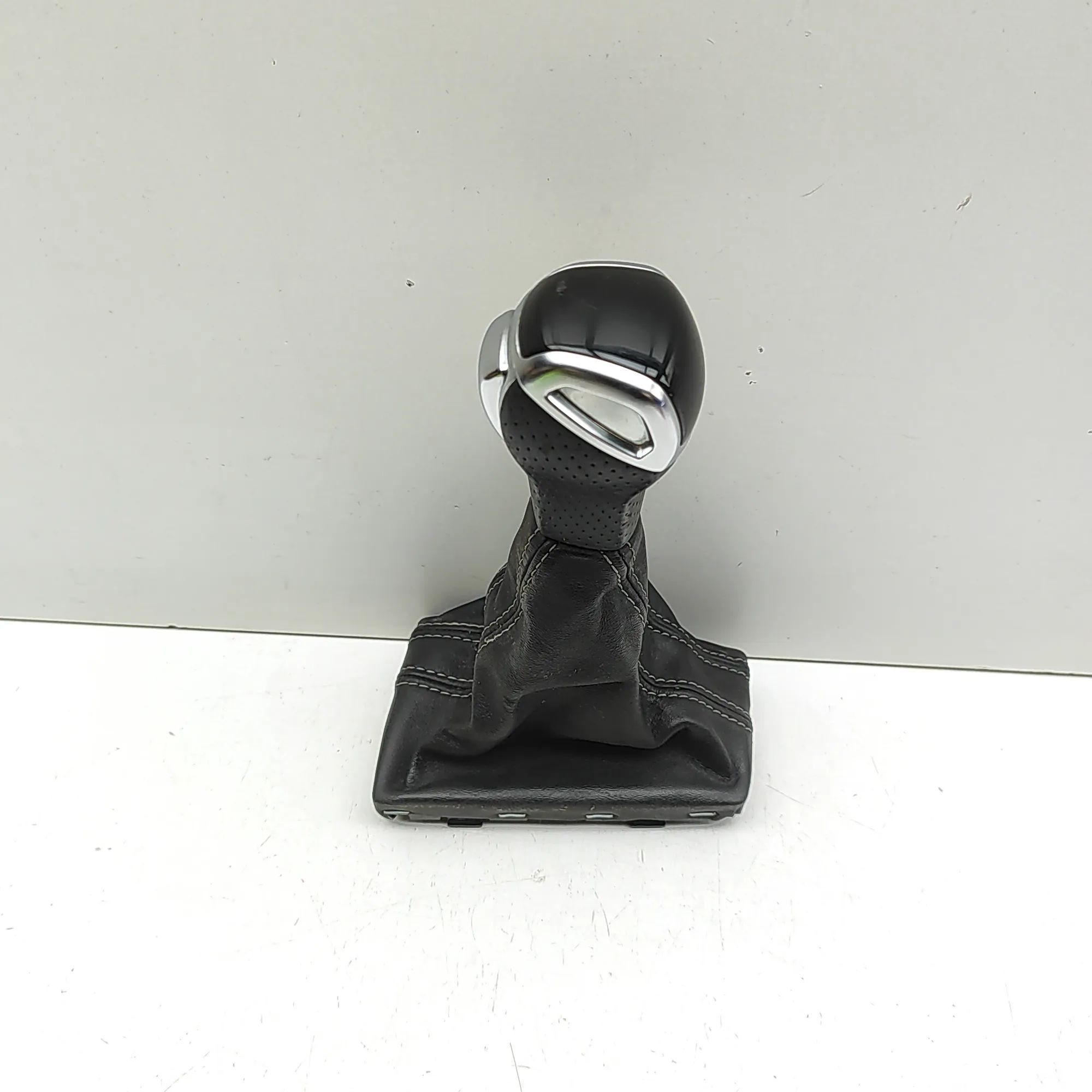 Audi Q3 (F3) Gear lever knob Gear lever knob — AUDI Q3 (F3) (2018-...) — 83C...