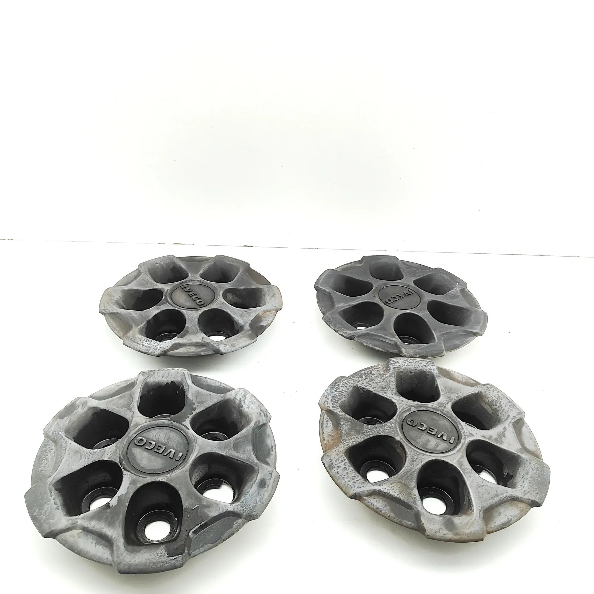 Iveco Daily ilukilp Wheel covers — IVECO DAILY (VI Flatbed) (2014-....