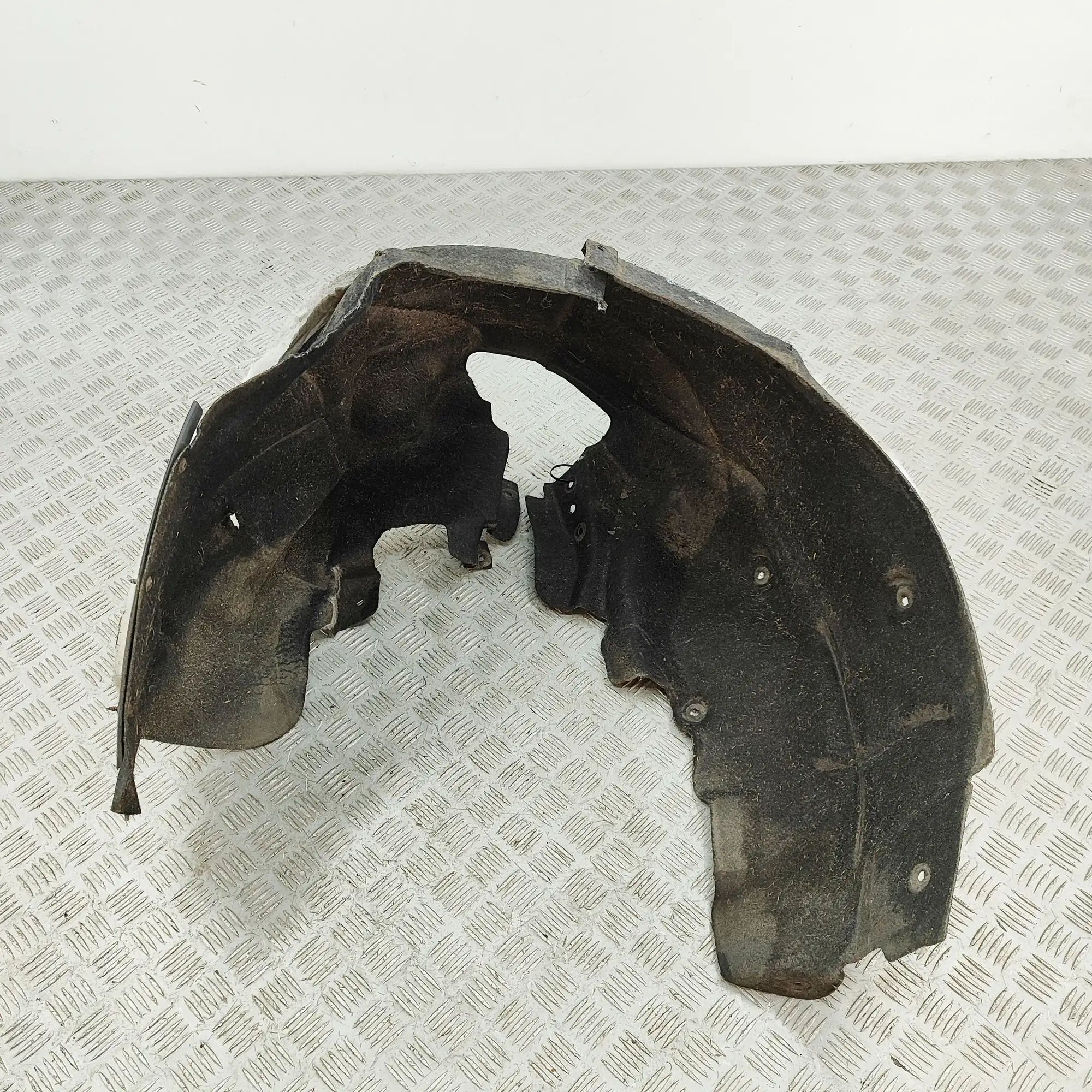 Alfa-Romeo Giulia (952) Rear Right Arch Liner Rear Right Arch Liner — ALFA ROMEO GIULIA (952_...