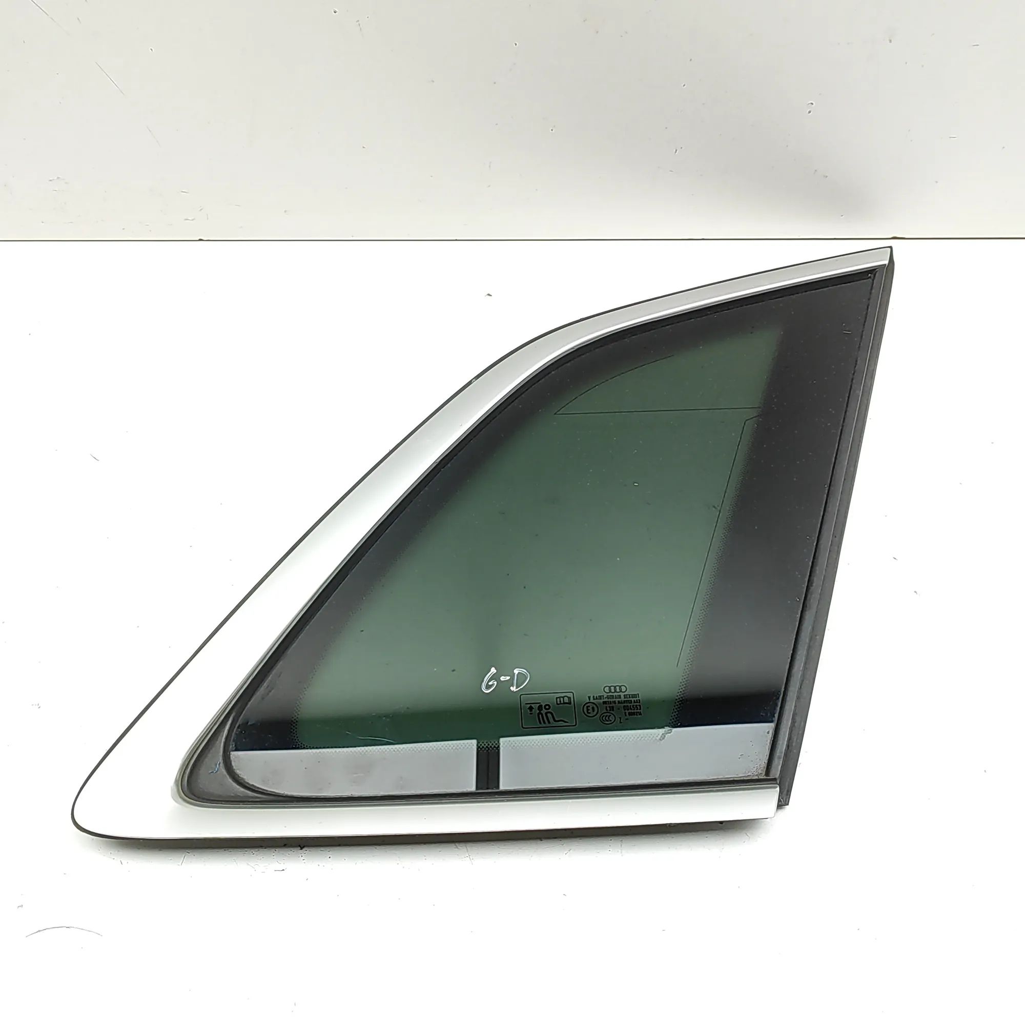 Audi Q5 (FY) Rear Right Quarter Window Rear Right Quarter Window — AUDI Q5 (FY) (2016-...