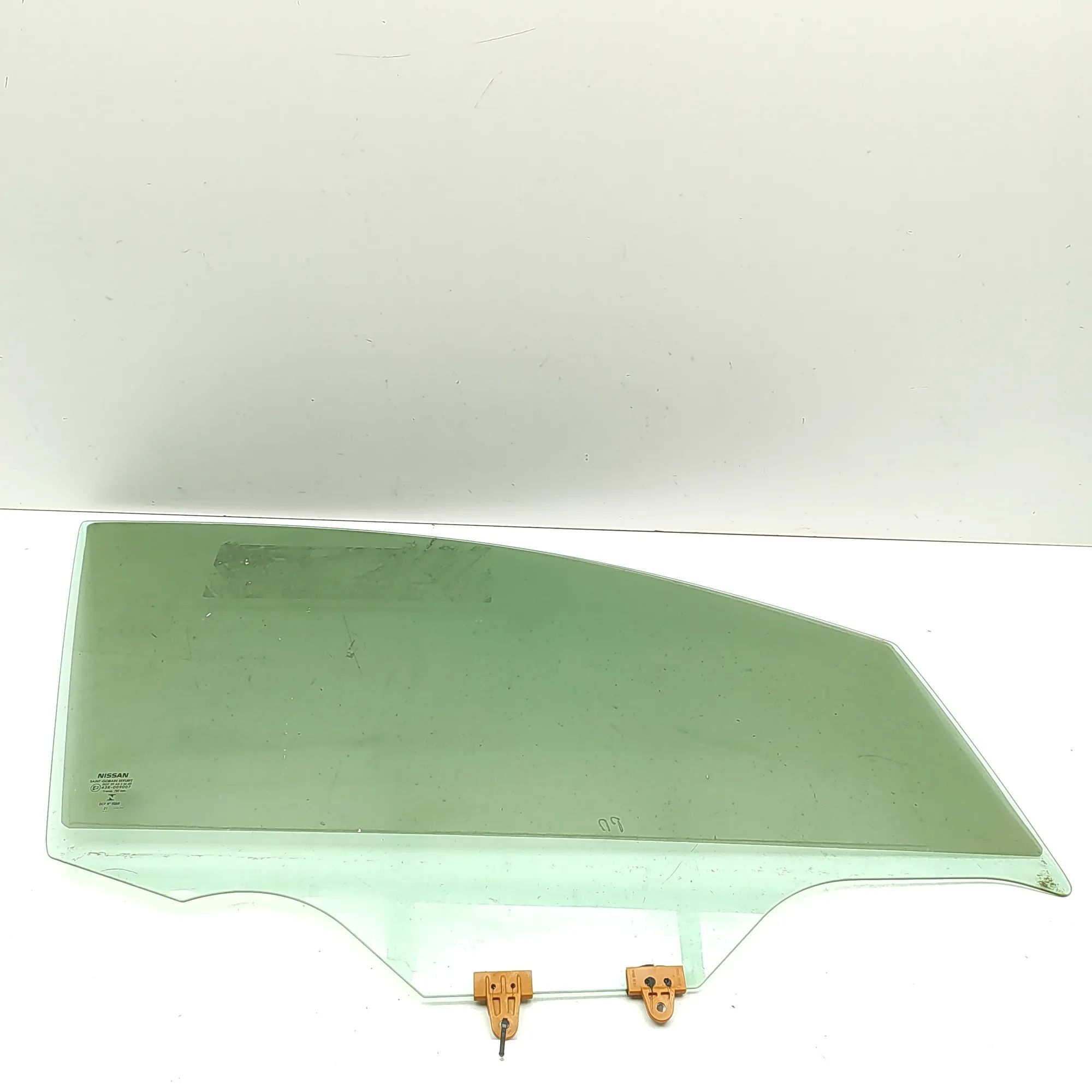 Nissan Leaf Front Right Door Window Front Right Door Window — NISSAN LEAF (ZE1) (20...