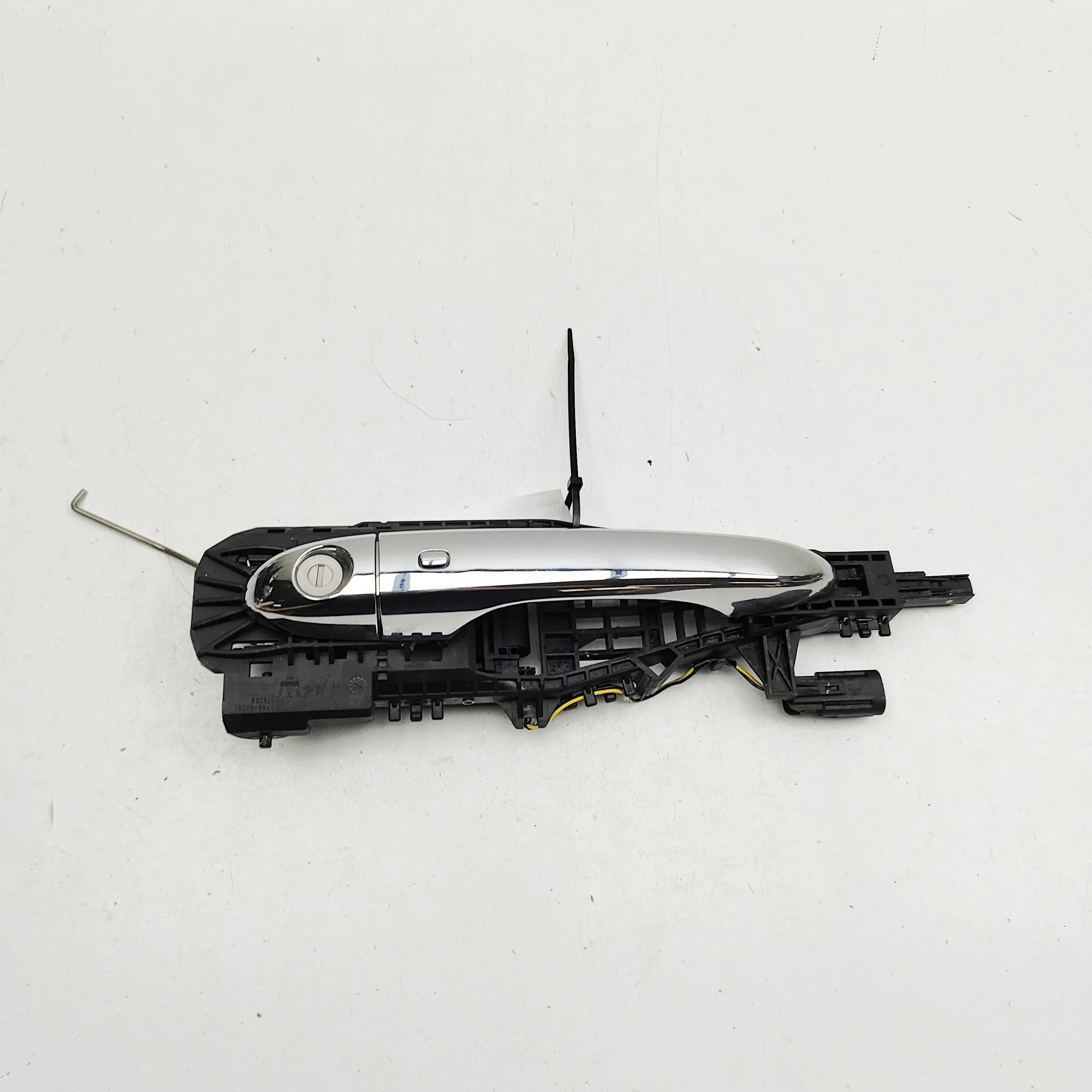 Maserati Ghibli Exterior door handle — front right Exterior door handle — front right — MASERATI G...