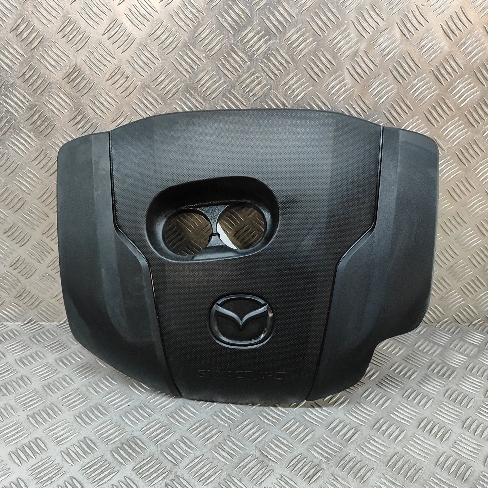 Mazda 2 (XP21) Engine cover