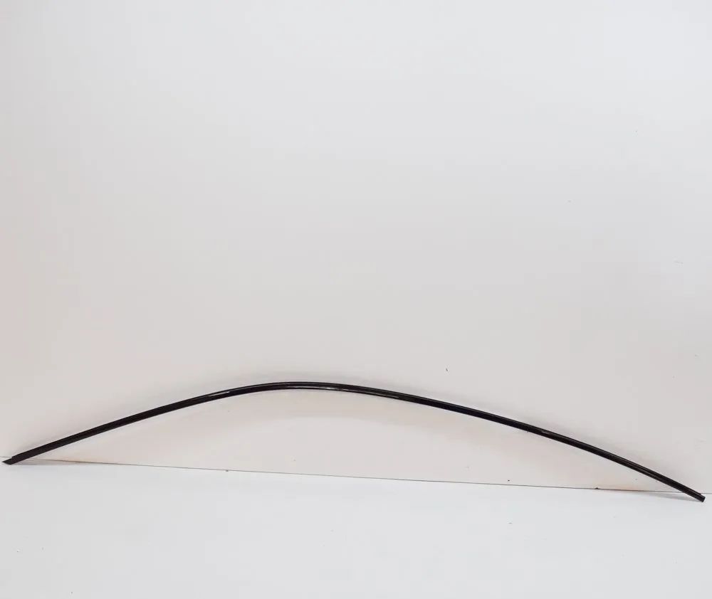 Maserati Levante Left Side Roof Strip Trim Left Side Roof Strip Trim — MASERATI LEVANTE (S...