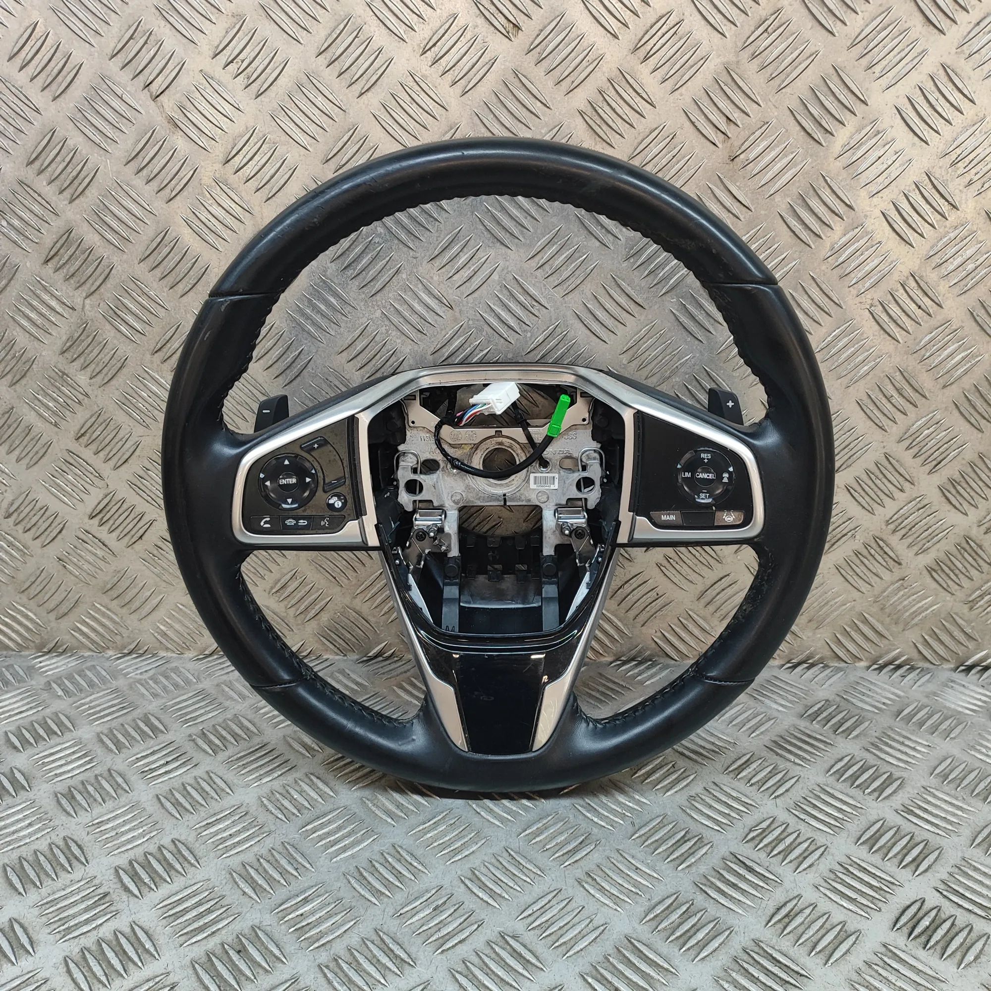 Honda CR-V steering wheel Steering Wheel — HONDA CR-V (V RW) (2017-...) —...