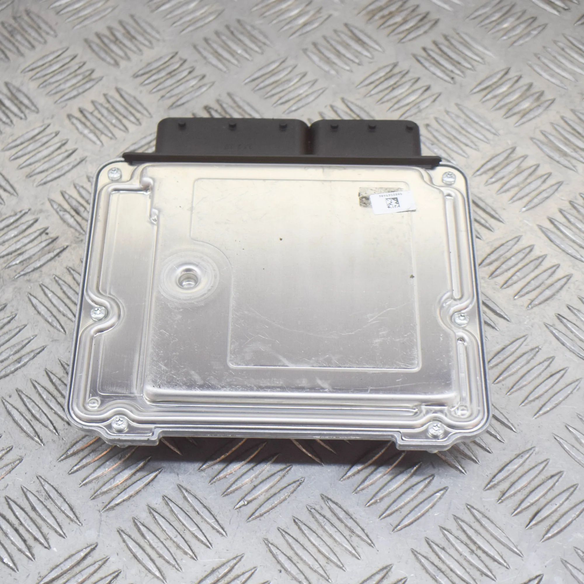 BMW 5 (F10 / F11) Engine Control Unit Engine Control Unit — BMW 5 SERIES (F10) (2009-...