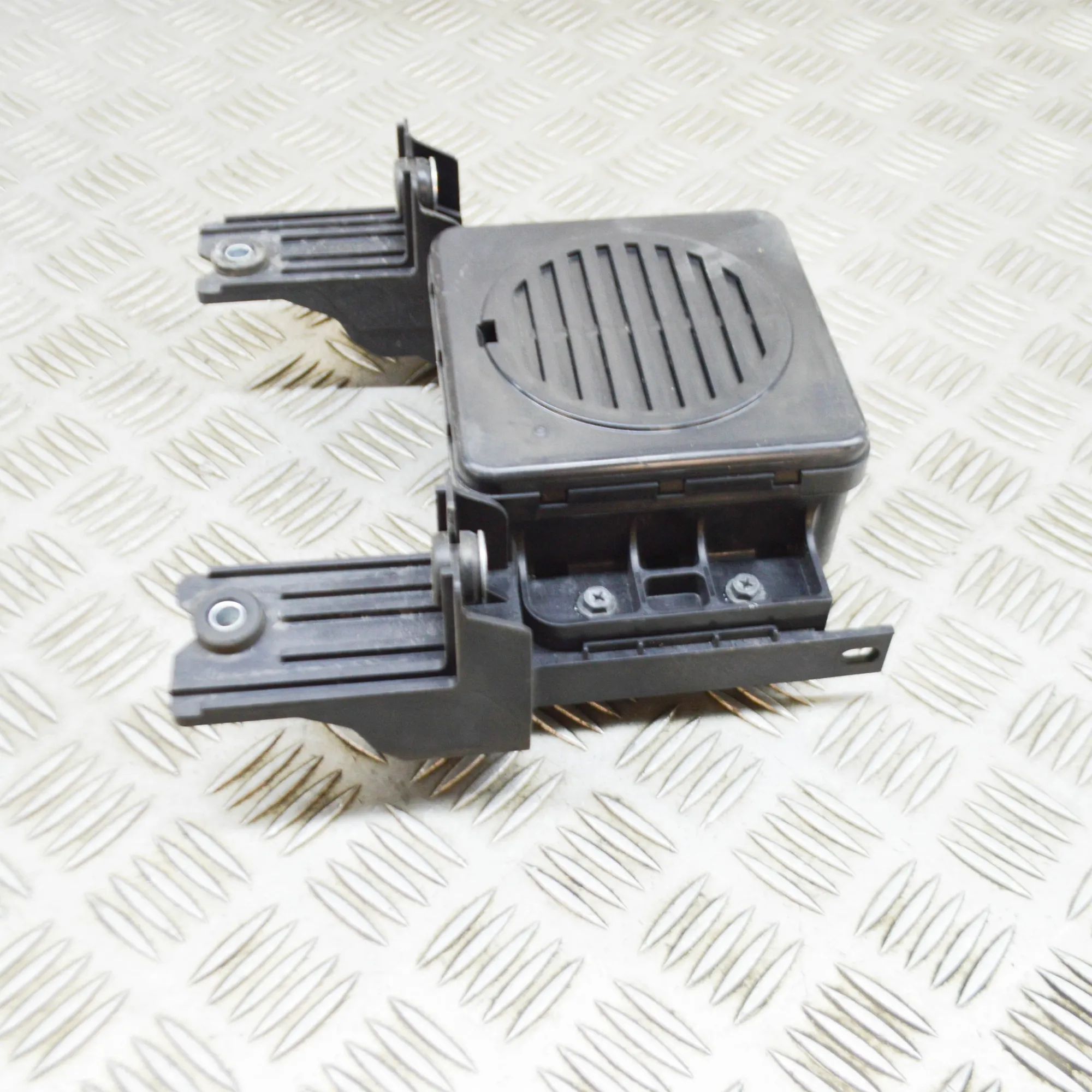 Kia Niro Engine Sound Control Unit Engine Sound Control Unit — KIA NIRO (2016-...)...