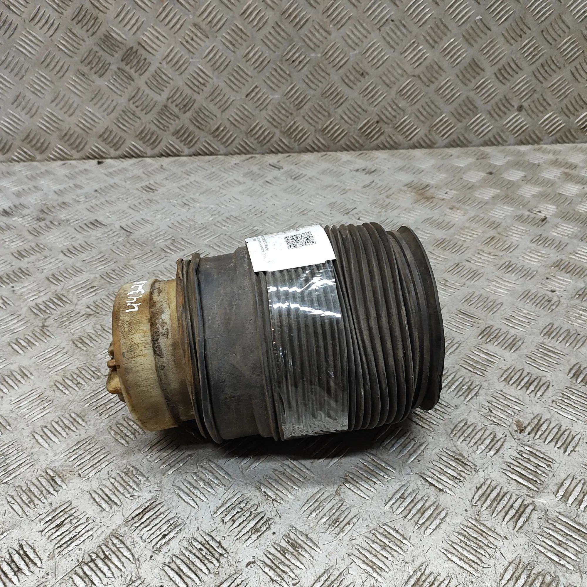 Mercedes-Benz A (W169) Rear Right Air Suspension Spring Bag Rear Right Air Suspension Spring Bag — MERCEDES...