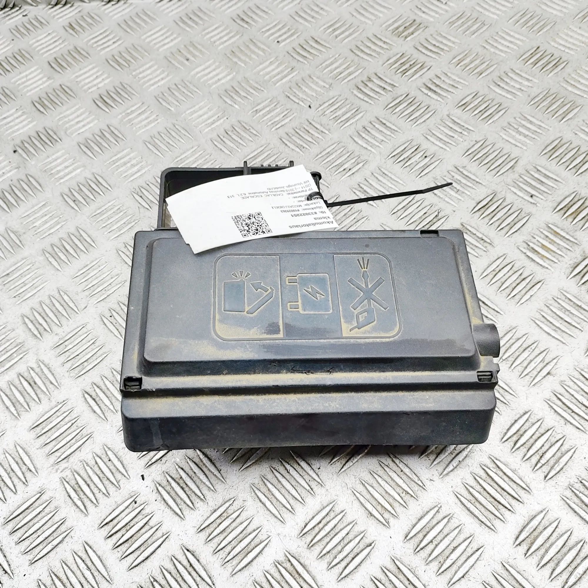 Cadillac Escalade Battery Cable Ends Battery Cable Ends — CADILLAC ESCALADE (2014-.....