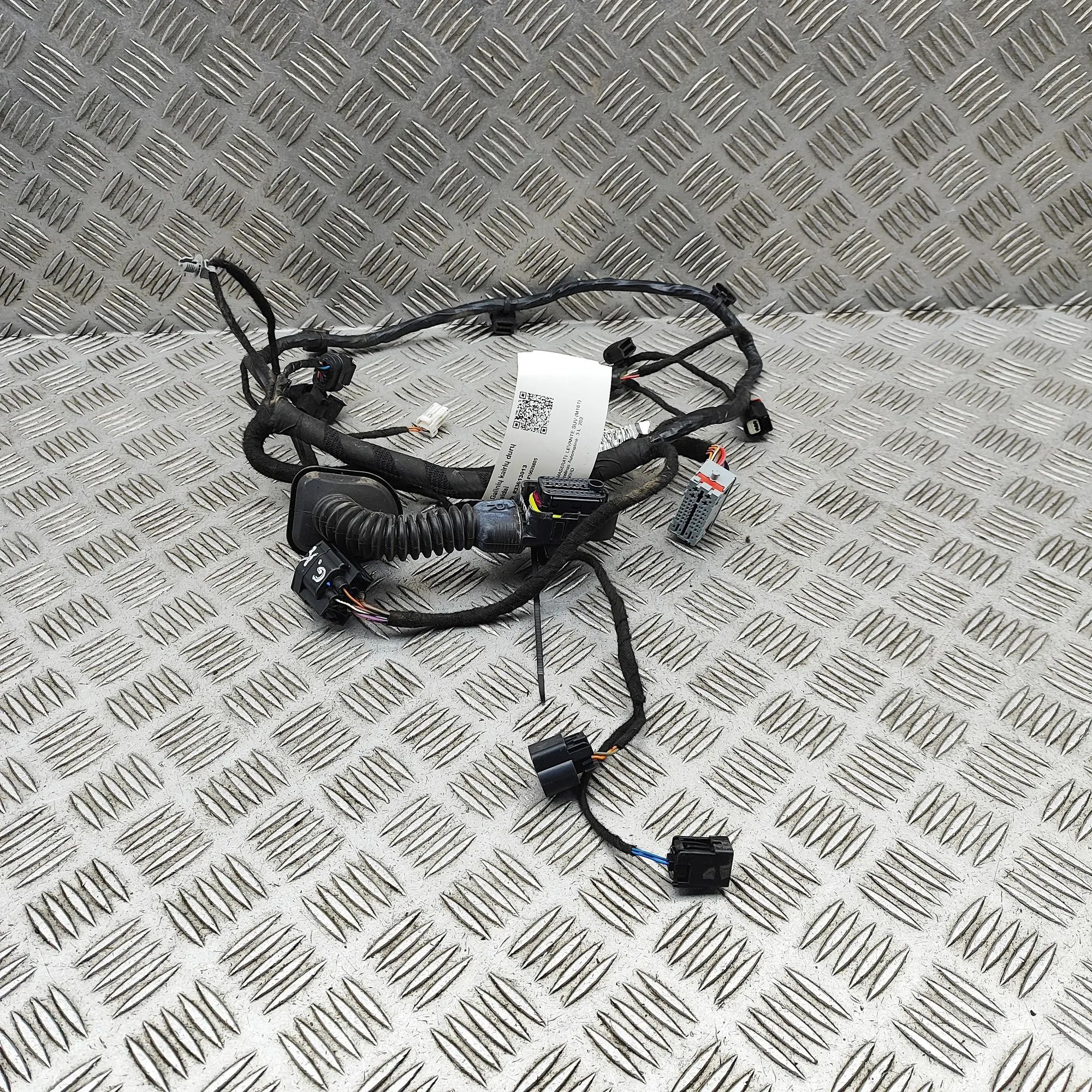 Maserati Levante Door wiring — rear left Door wiring — rear left — MASERATI LEVANTE (SUV...
