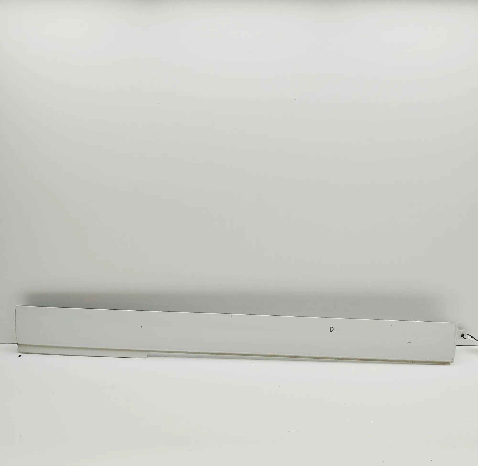 Volkswagen Transporter (T6, Caravelle, Multivan) Body moulding — right Body moulding — right — VW TRANSPORTER (VI T6 V...