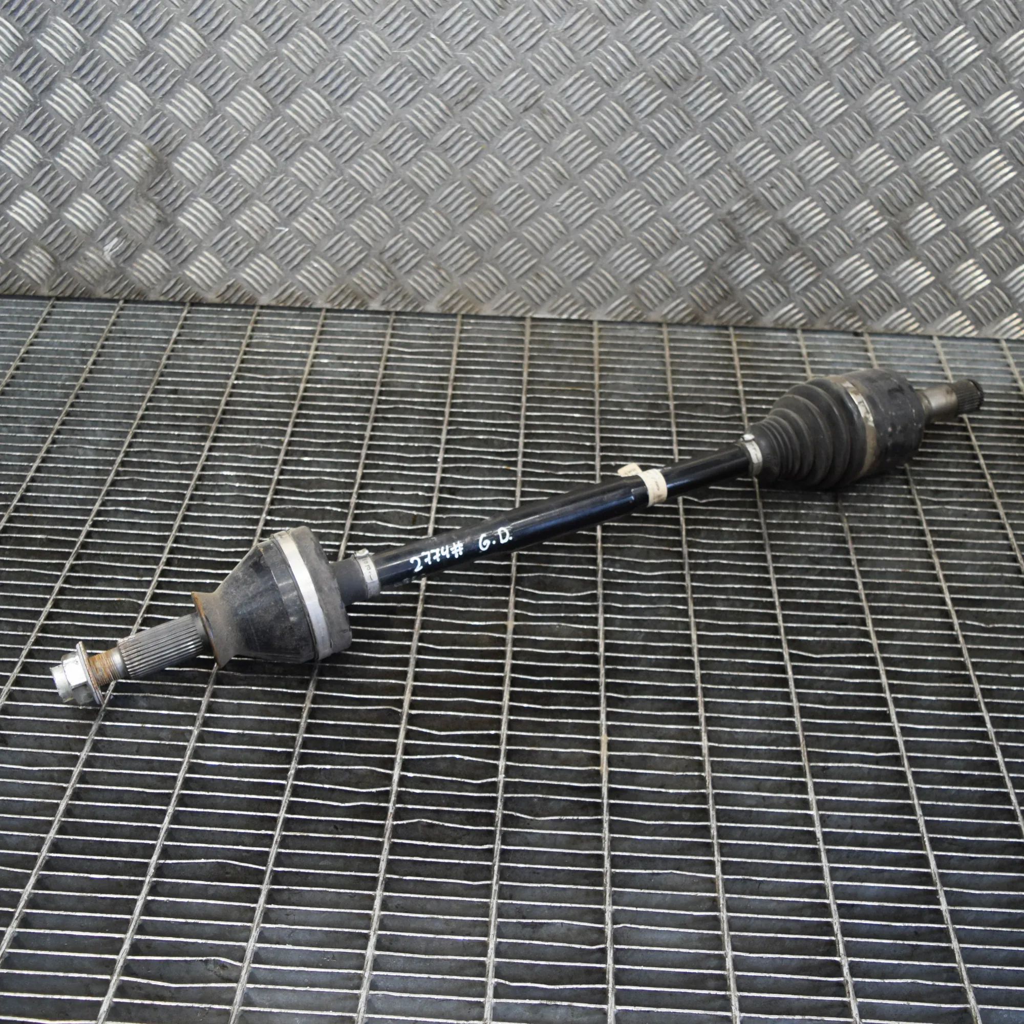 Maserati Ghibli Rear Right Driveshaft Rear Right Driveshaft — MASERATI GHIBLI (M157) ...