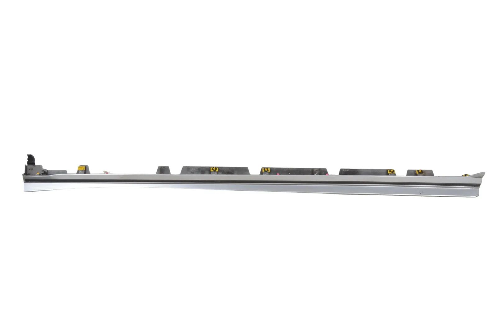 Hyundai Ioniq 5 Right Side Plastic Sideskirt Cover Right Side Plastic Sideskirt Cover — HYUNDAI IO...