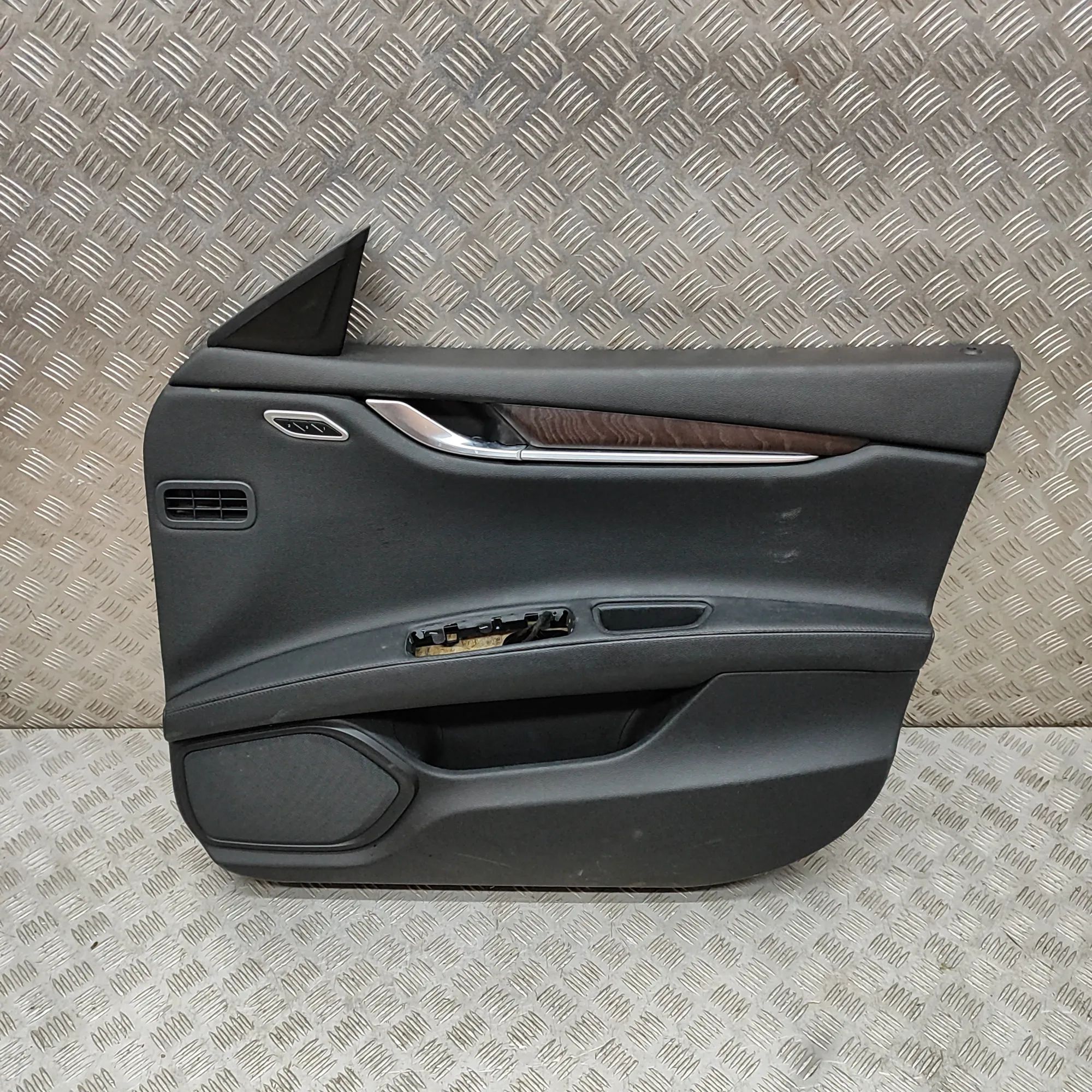 Maserati Ghibli Front Right Door Panel Front Right Door Panel — MASERATI GHIBLI (M157)...