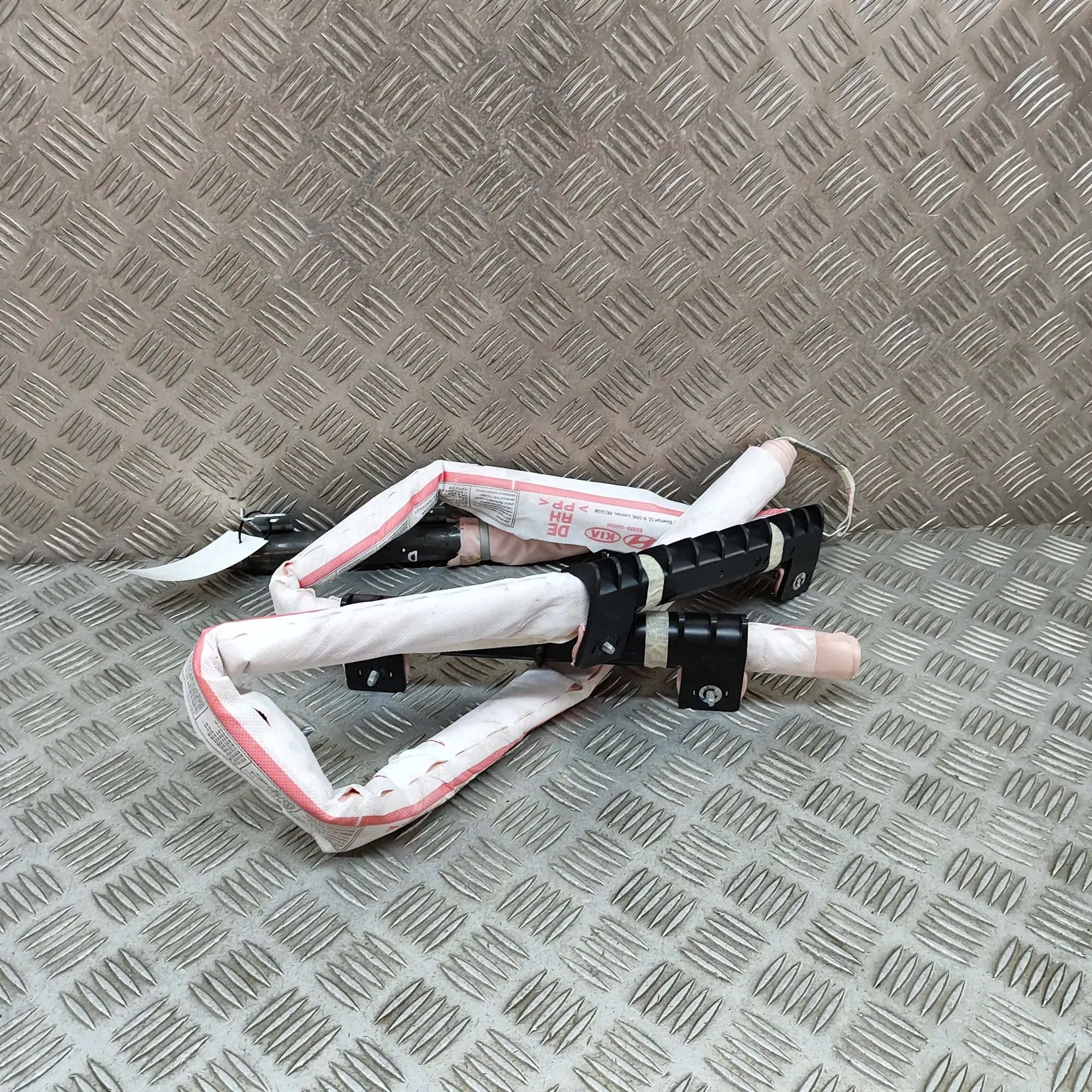 Kia Niro Right Side Roof Safety Curtain SRS Right Side Roof Safety Curtain SRS — KIA NIRO (...