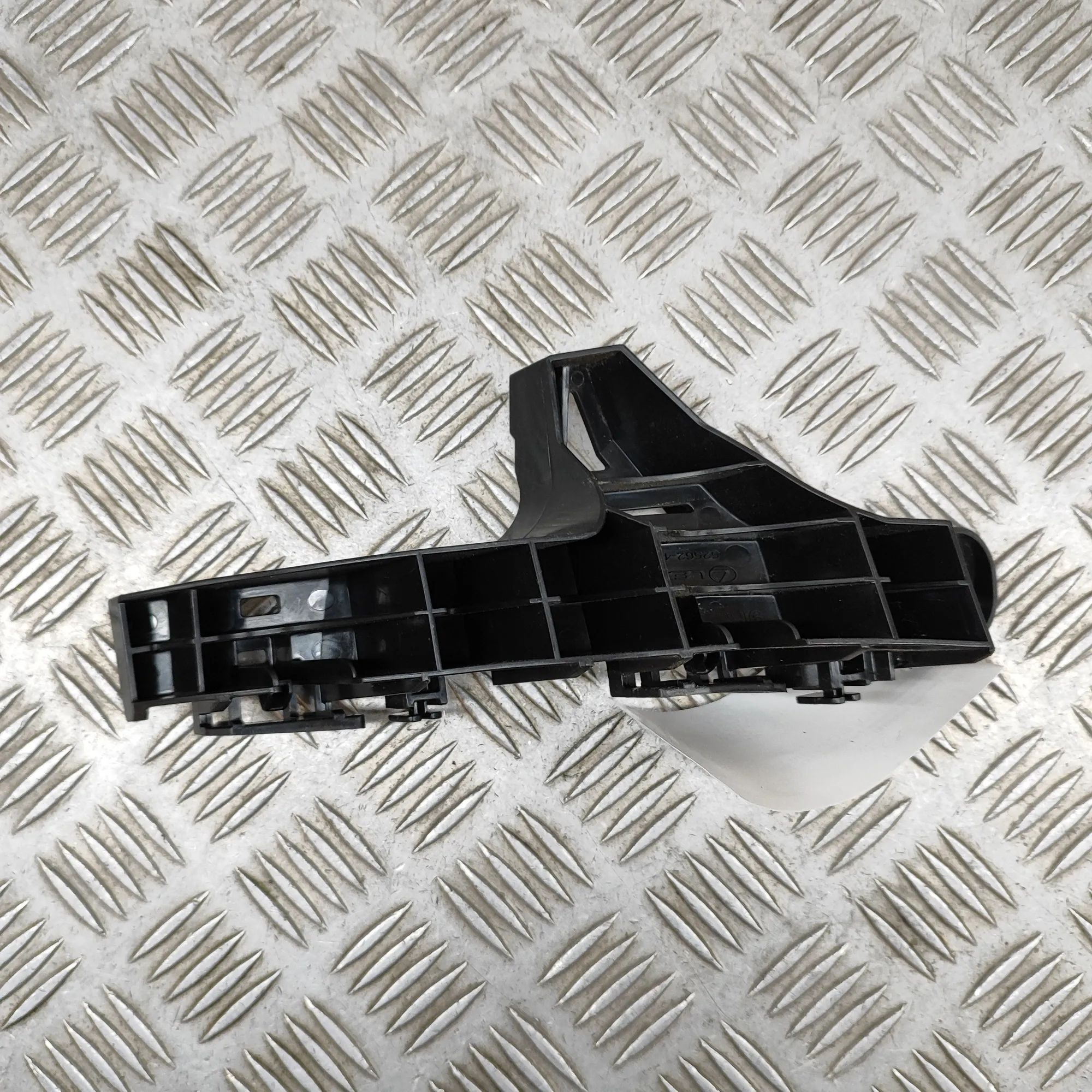 Lexus RX Rear Right Bumper Bracket Rear Right Bumper Bracket — LEXUS RX (_LA1_, _L...