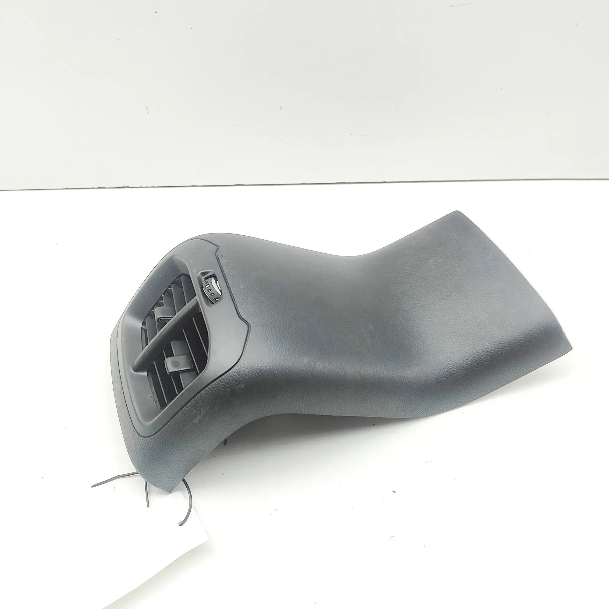 Jeep Cherokee (KL) Centre console air vent Centre console air vent — JEEP CHEROKEE (KL) (2...