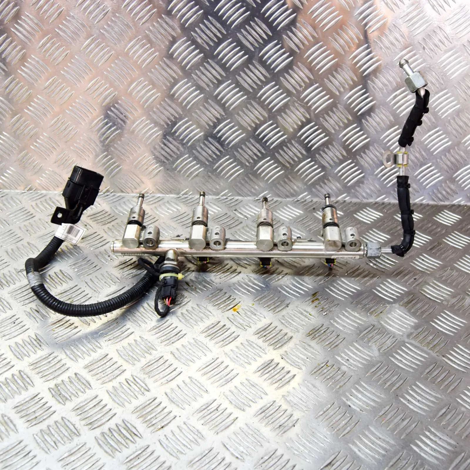 Kia Sportage Fuel Rail Fuel rail — KIA SPORTAGE (QL) (2015-...) — 3535...