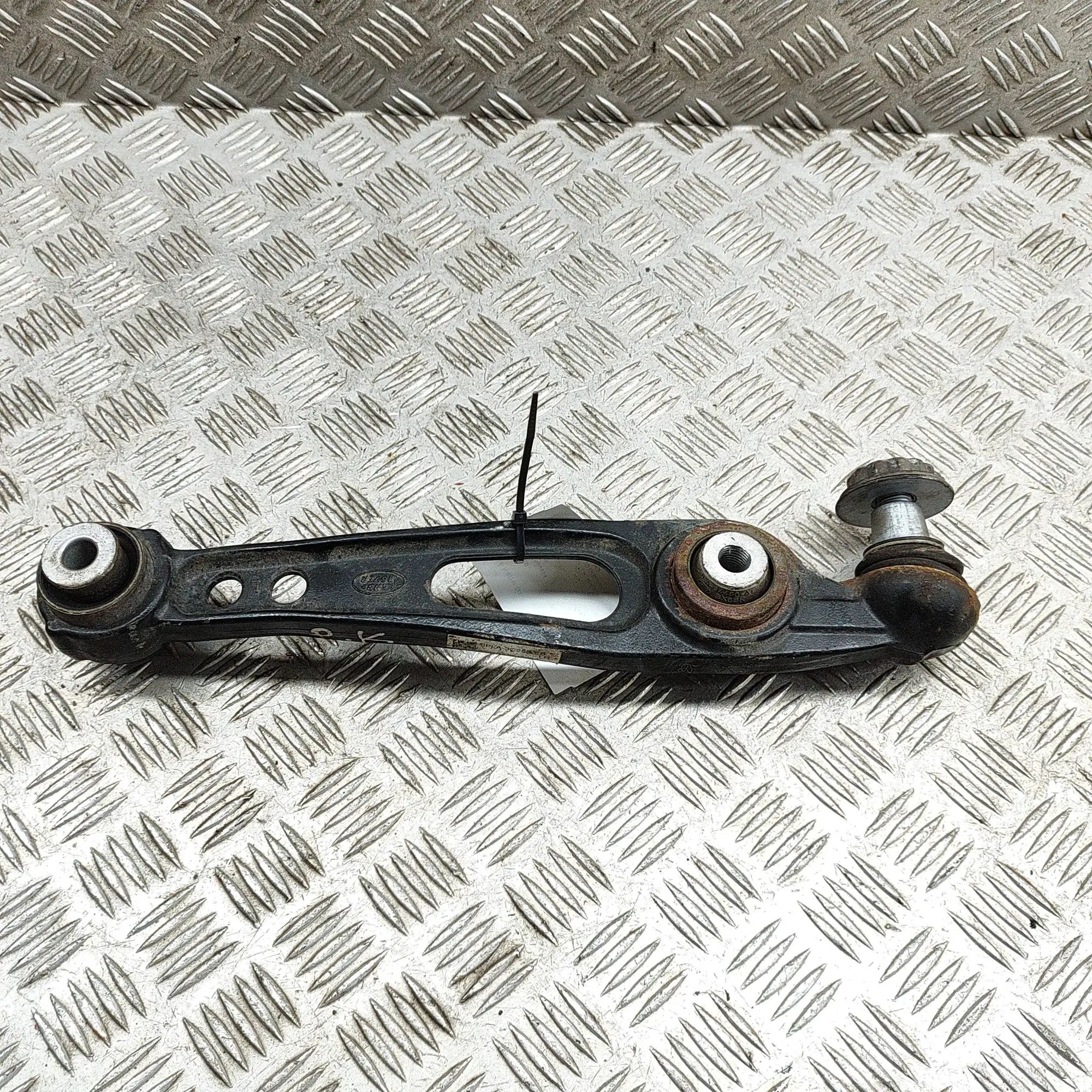 Land Rover Range Rover Sport (L494) Front Left Lower Control Arm Front Left Lower Control Arm — LAND ROVER RANGE...