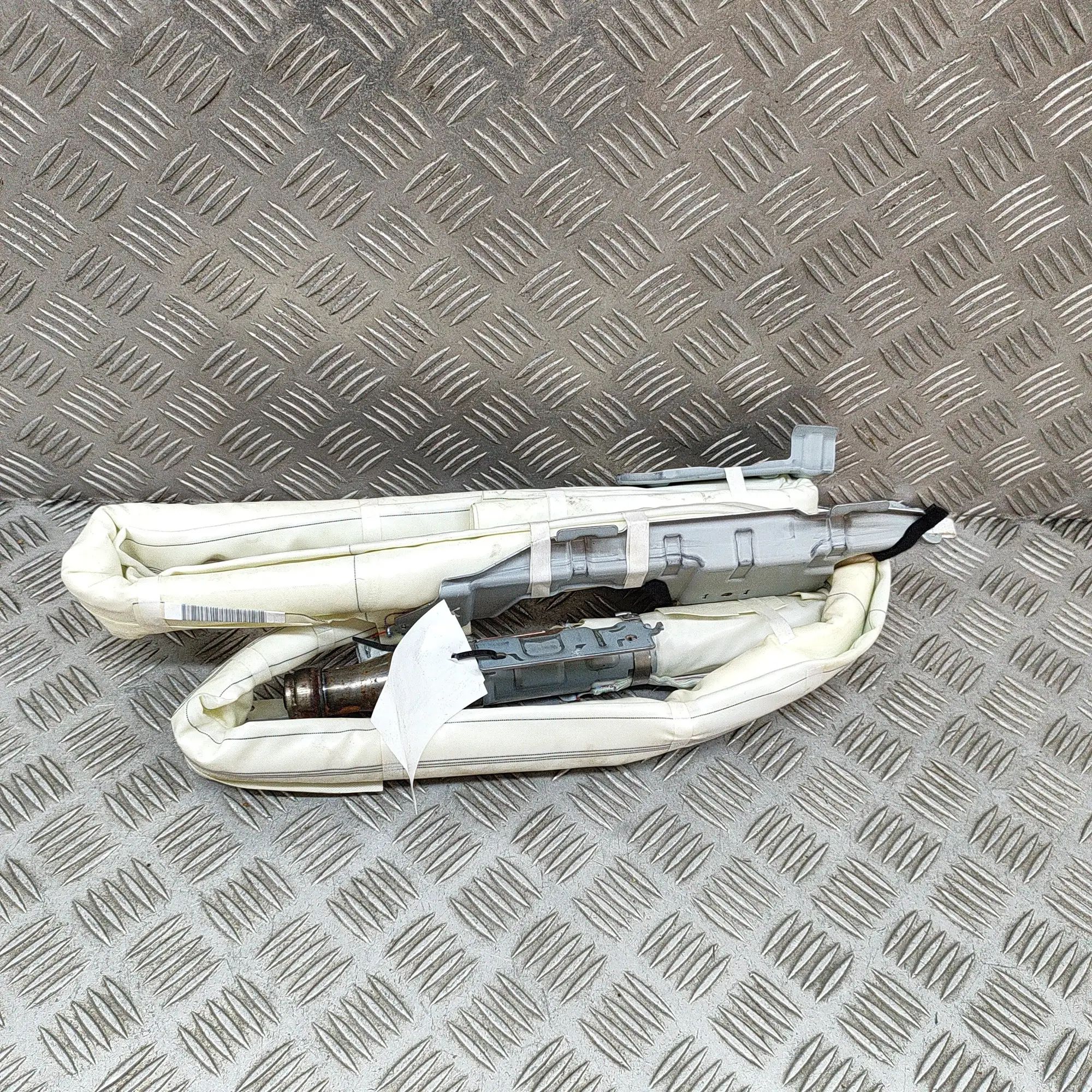 Isuzu D-Max Left Side Roof Safety Curtain SRS Left Side Roof Safety Curtain SRS — ISUZU D-MAX...