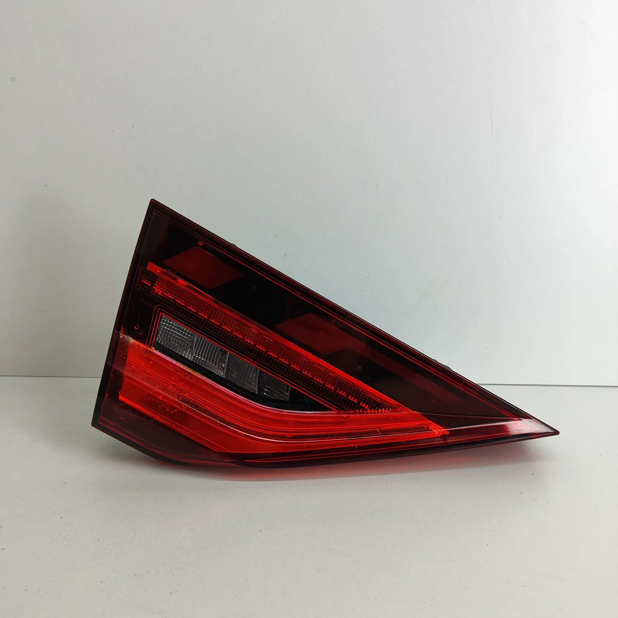 Audi A1 (GB) Left Side Tailgate Tail Light Left Side Tailgate Tail Light — AUDI A1 (Sportb...