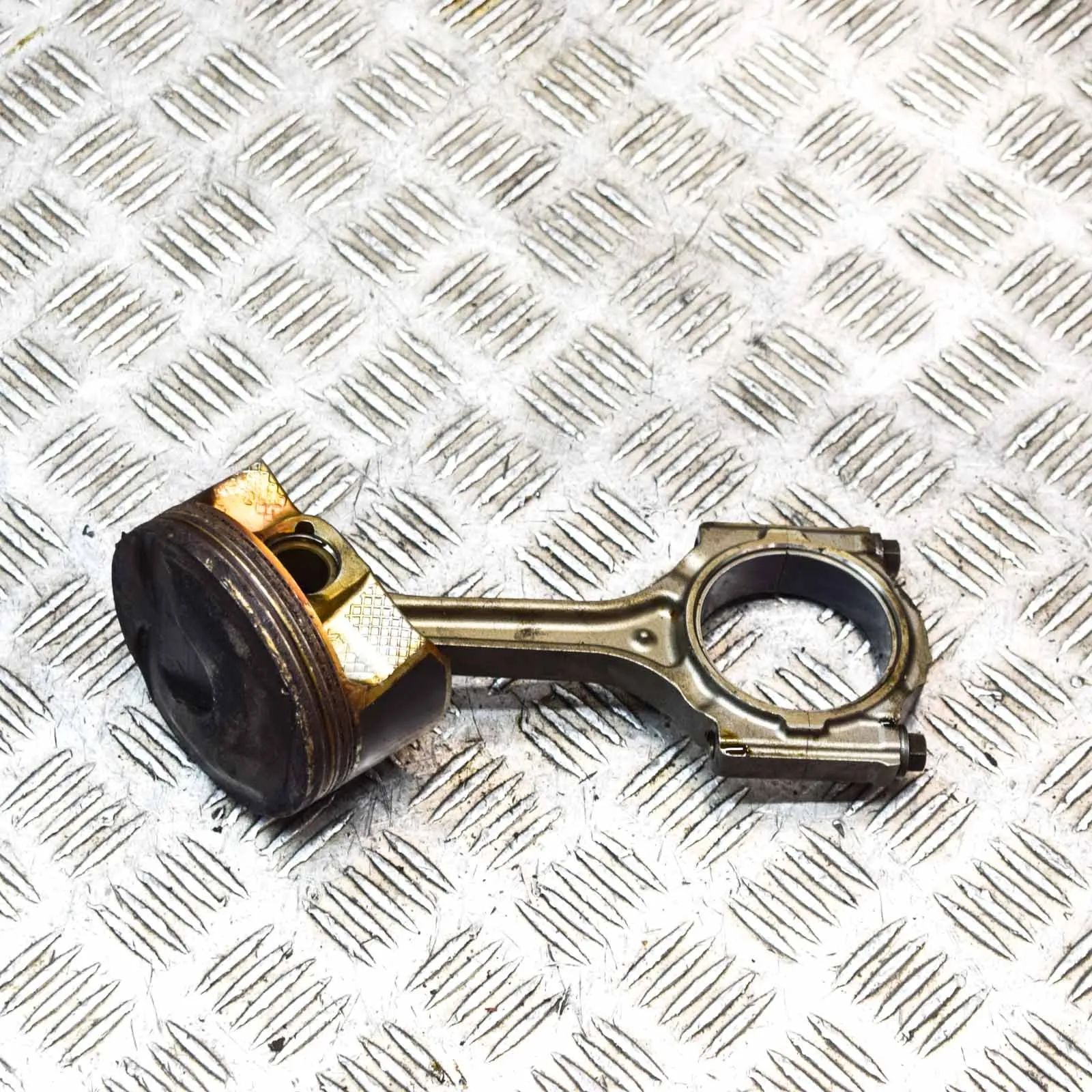 Chevrolet Camaro Piston