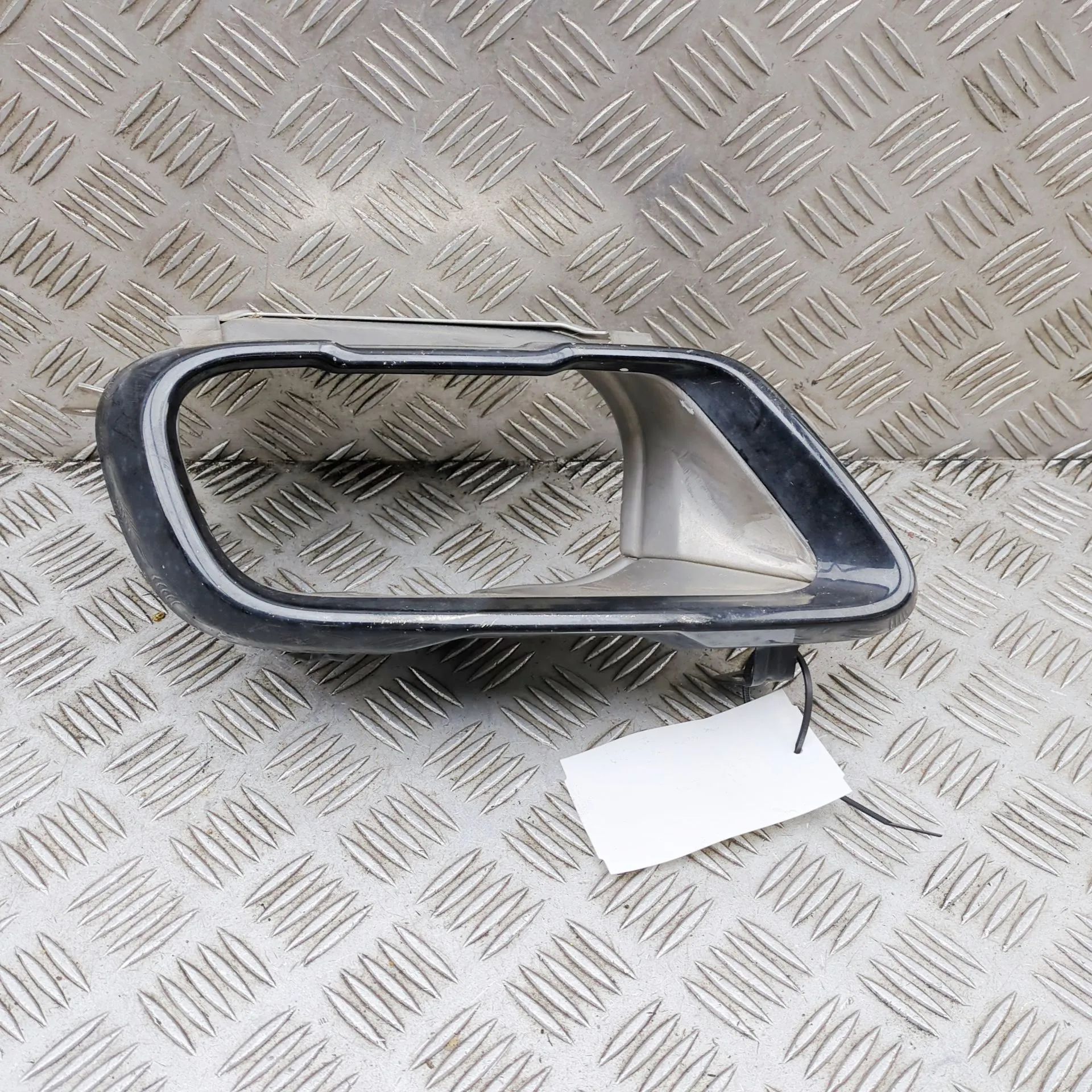 BMW X5 (G05) Exhaust tailpipe trim Exhaust tailpipe trim — BMW X5 (G05) (2018-...)...