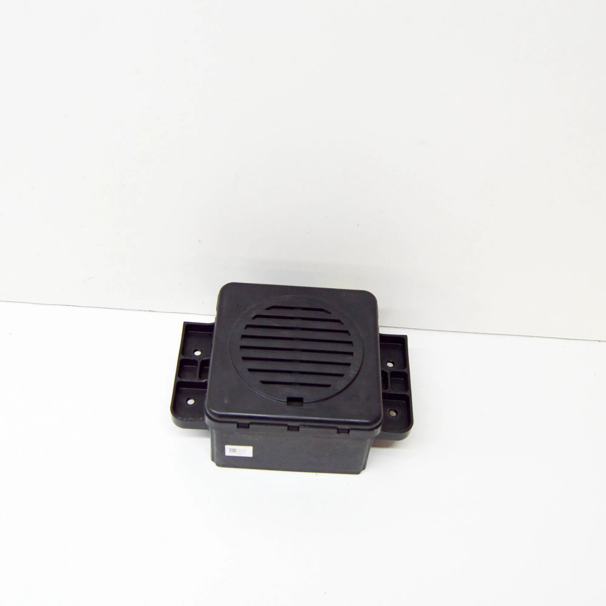 Kia Niro Engine Sound Control Unit Engine Sound Control Unit — KIA NIRO (2016-...)...