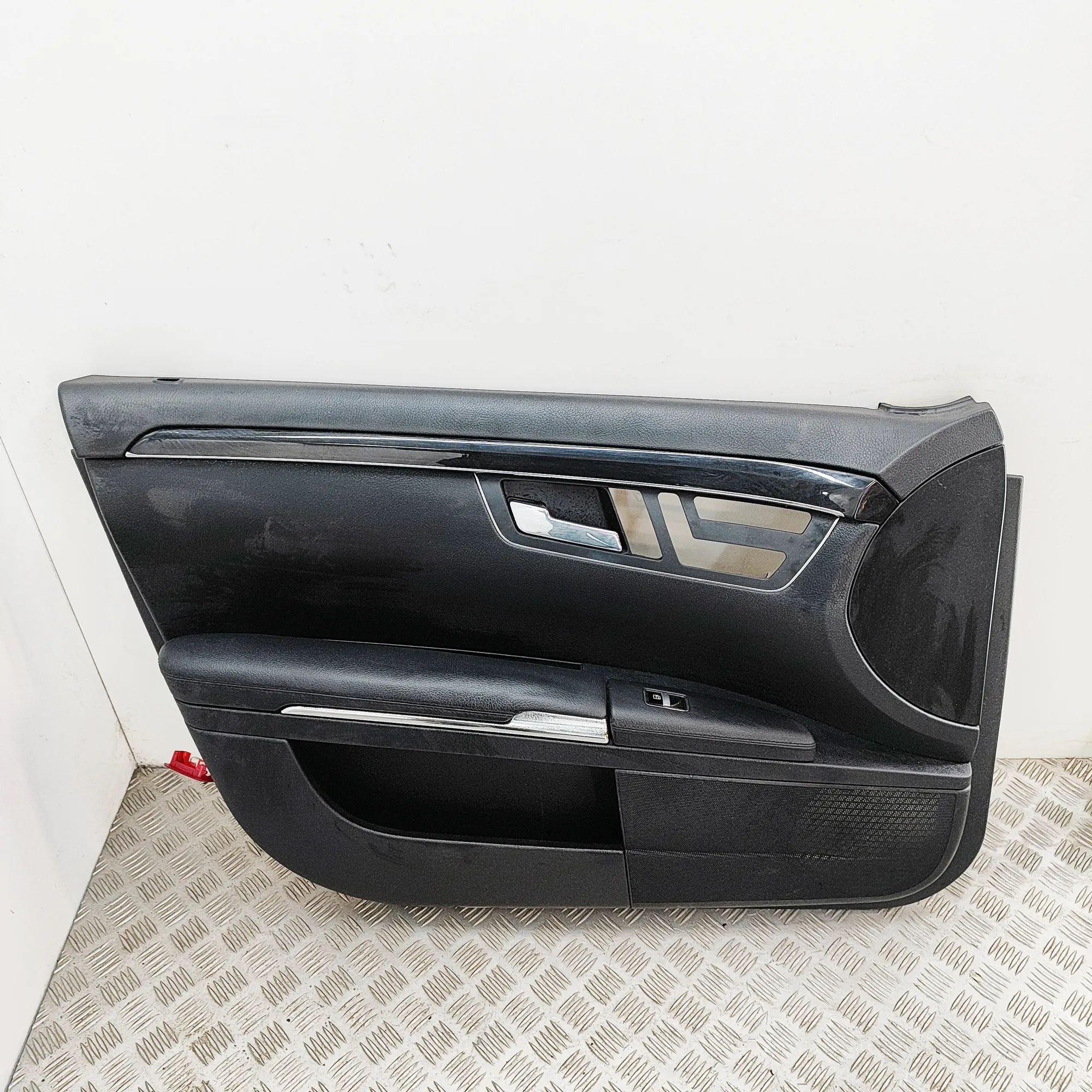 Mercedes-Benz A (W169) Front Left Door Panel Front Left Door Panel — MERCEDES BENZ S-CLASS (...