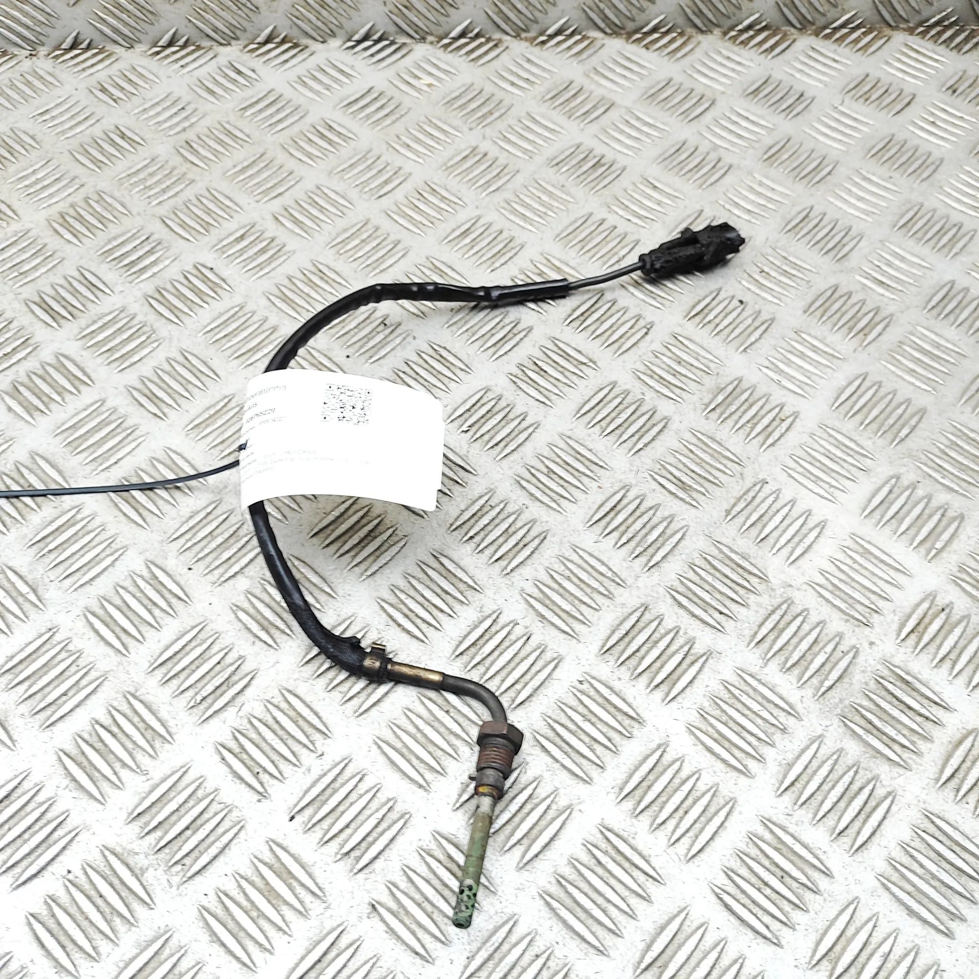 Jeep Cherokee (KL) temperature sensor Temperature Sensor — JEEP CHEROKEE (KL) (2013-P...