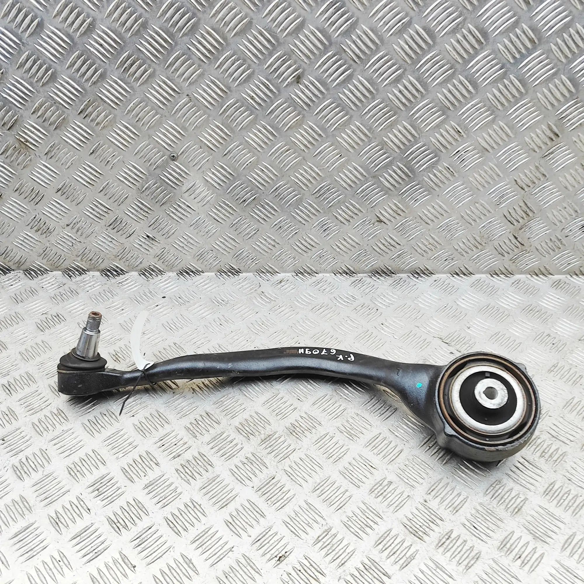 Land Rover Range Rover Sport (L494) Front Left Curved Control Arm Front Left Curved Control Arm — LAND ROVER RANG...