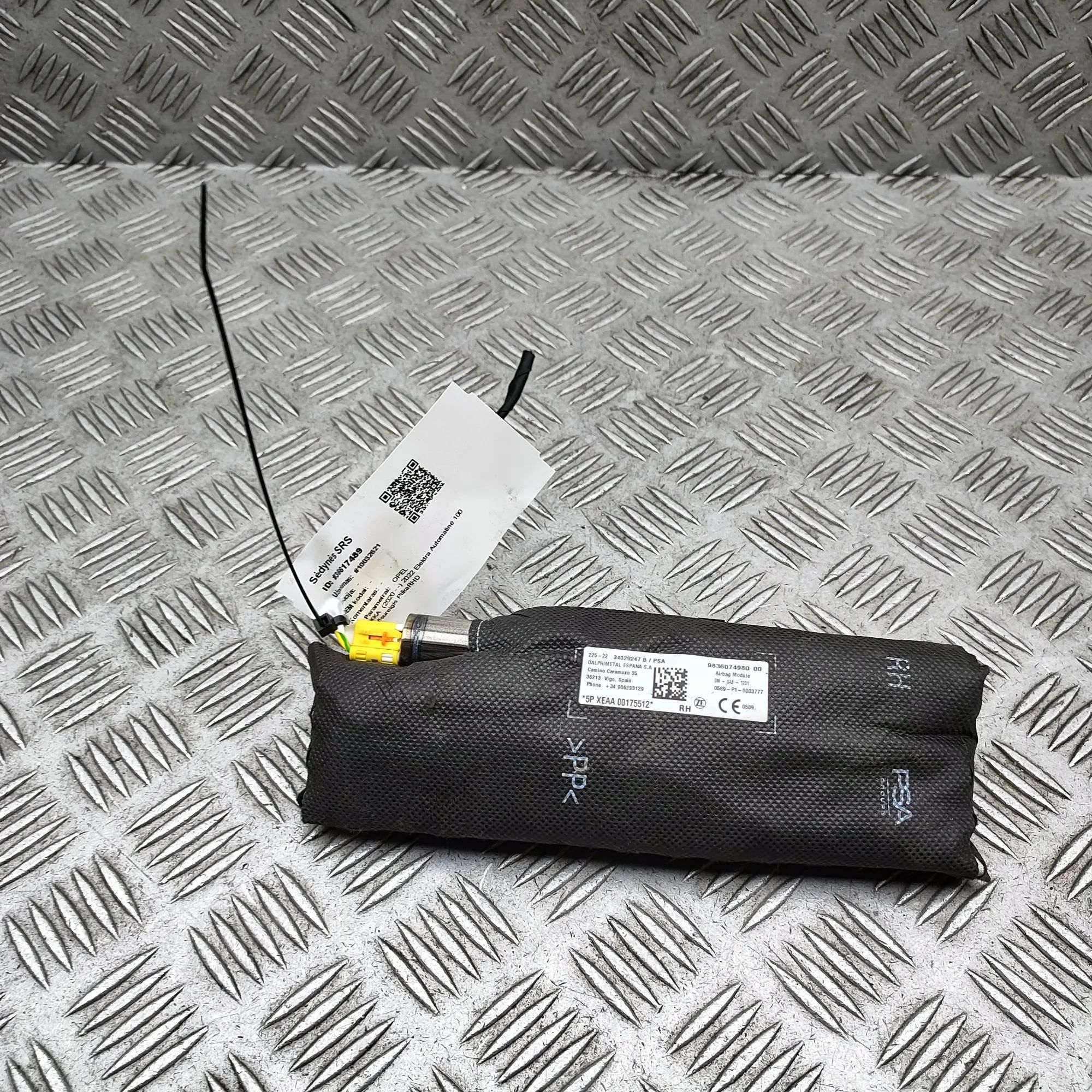 Opel Mokka (B) Seat airbag (SRS) — front right Seat airbag (SRS) — front right — OPEL MOKKA (2...