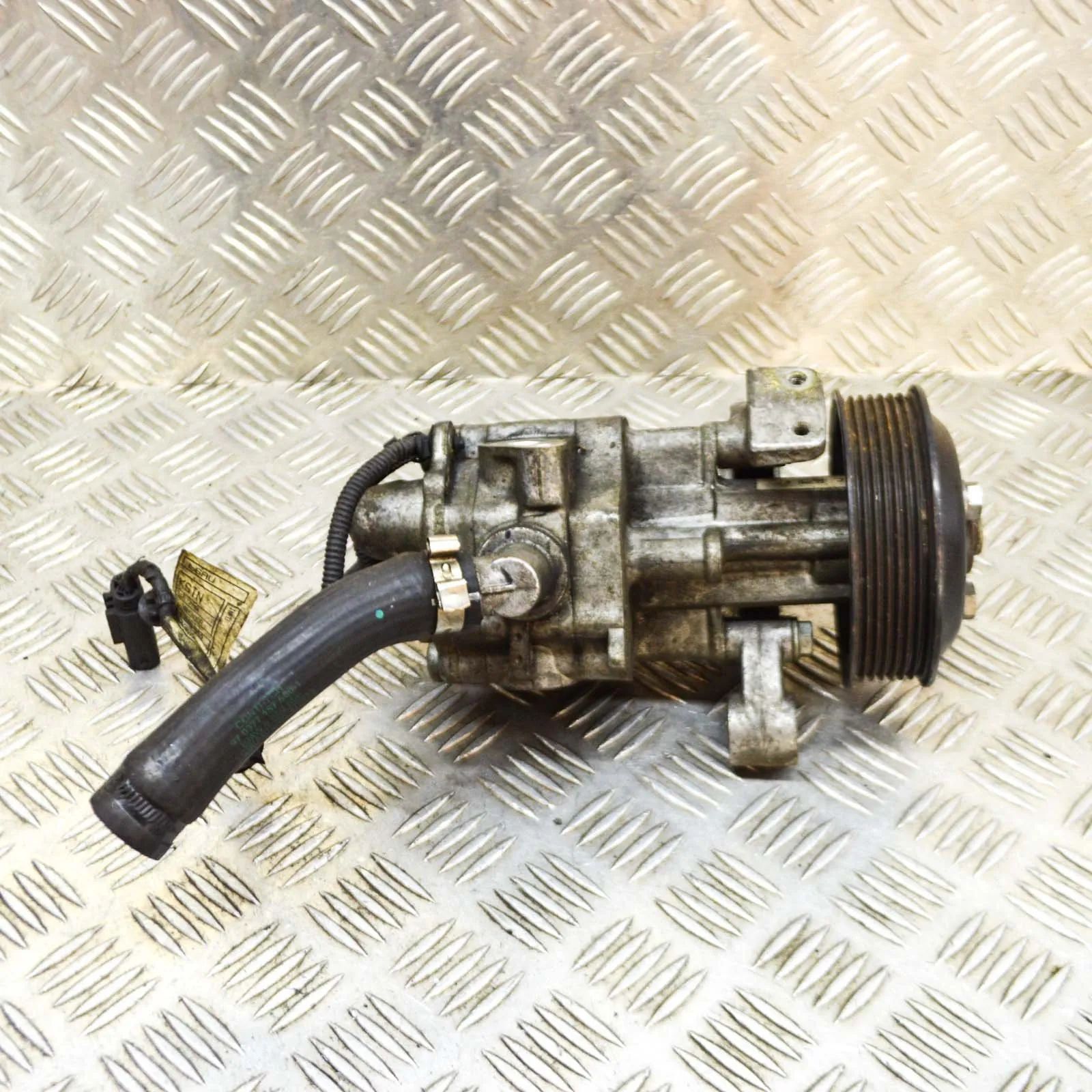 BMW 5 (F10 / F11) Power-steering pump Power-steering pump — BMW 5 SERIES (F10) (2009-...