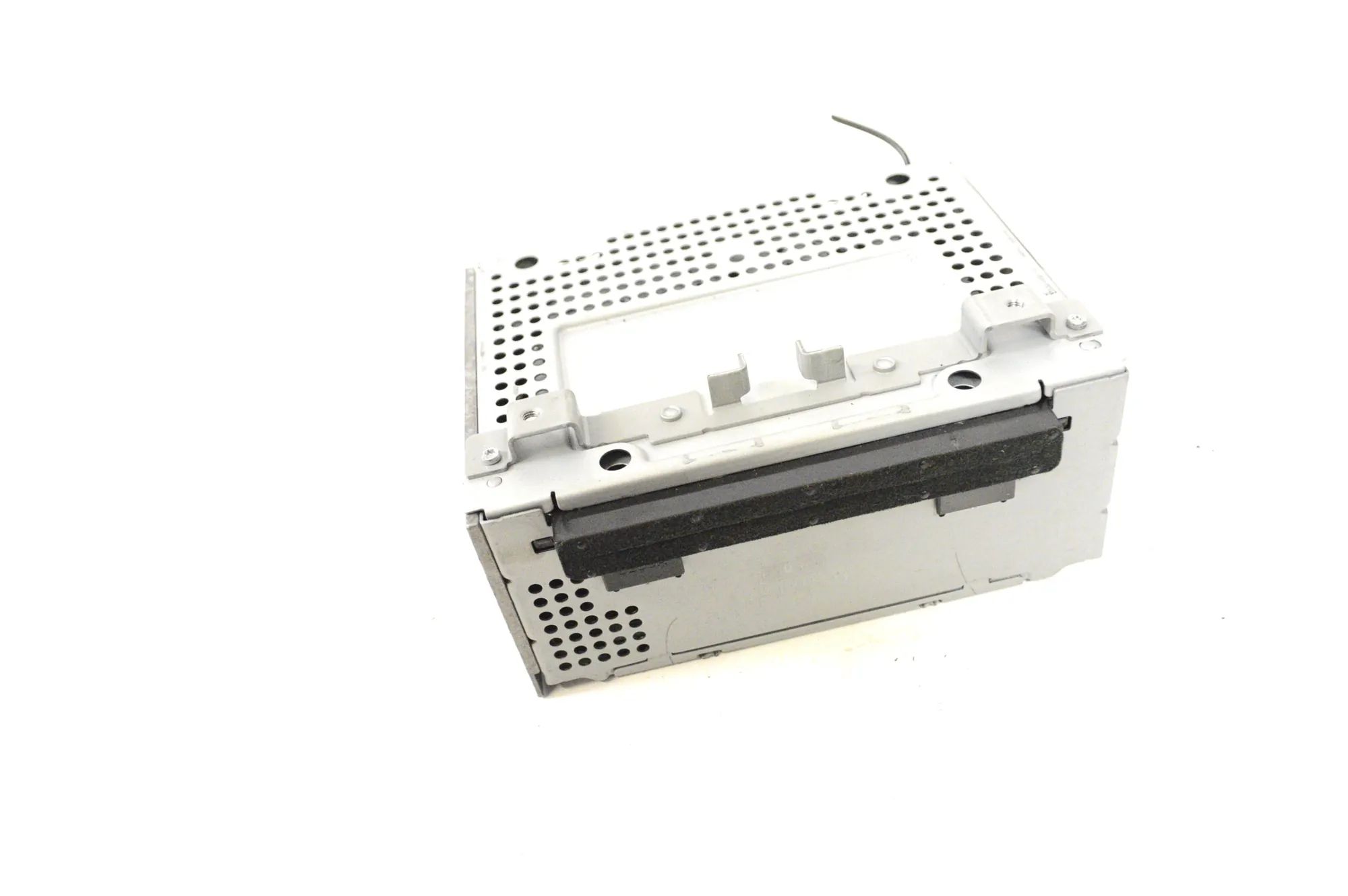 Ford Fiesta Radio / CD / navigation head unit Radio / CD / navigation head unit — FORD FIESTA...
