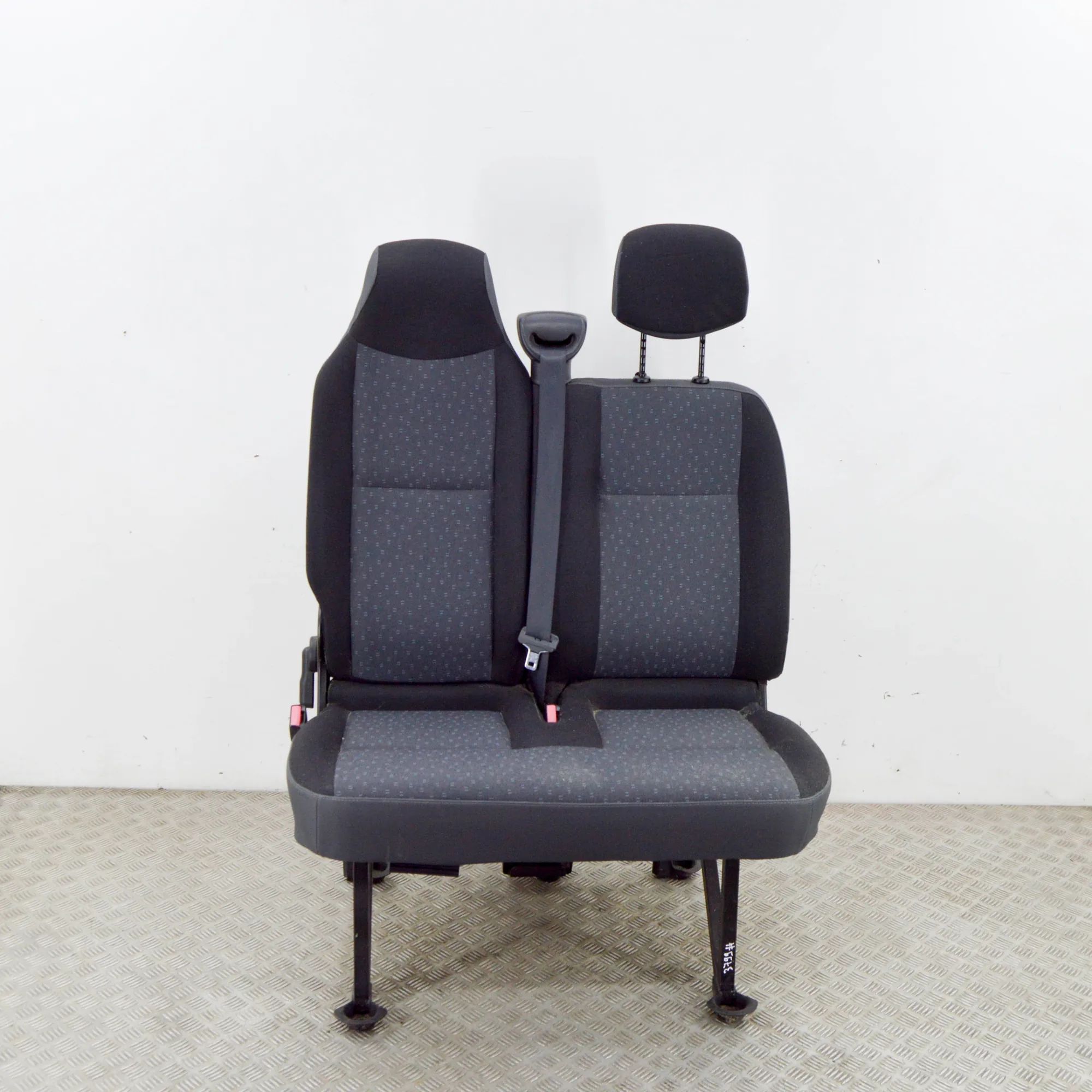 Opel Movano (B) Front Left Seat Front left seat — OPEL MOVANO (B Van) (2010-......