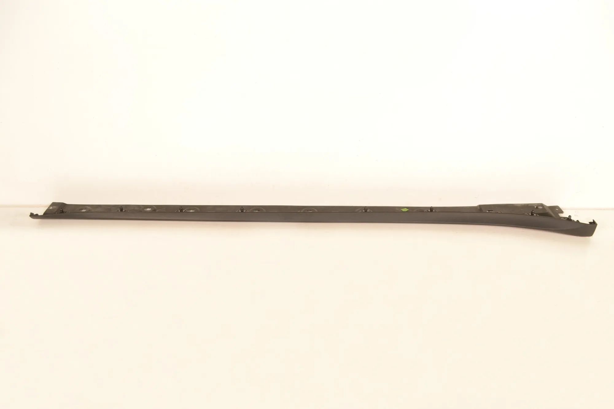 Porsche 911 (991) Left Side Plastic Sideskirt Cover Left Side Plastic Sideskirt Cover — PORSCHE 911...