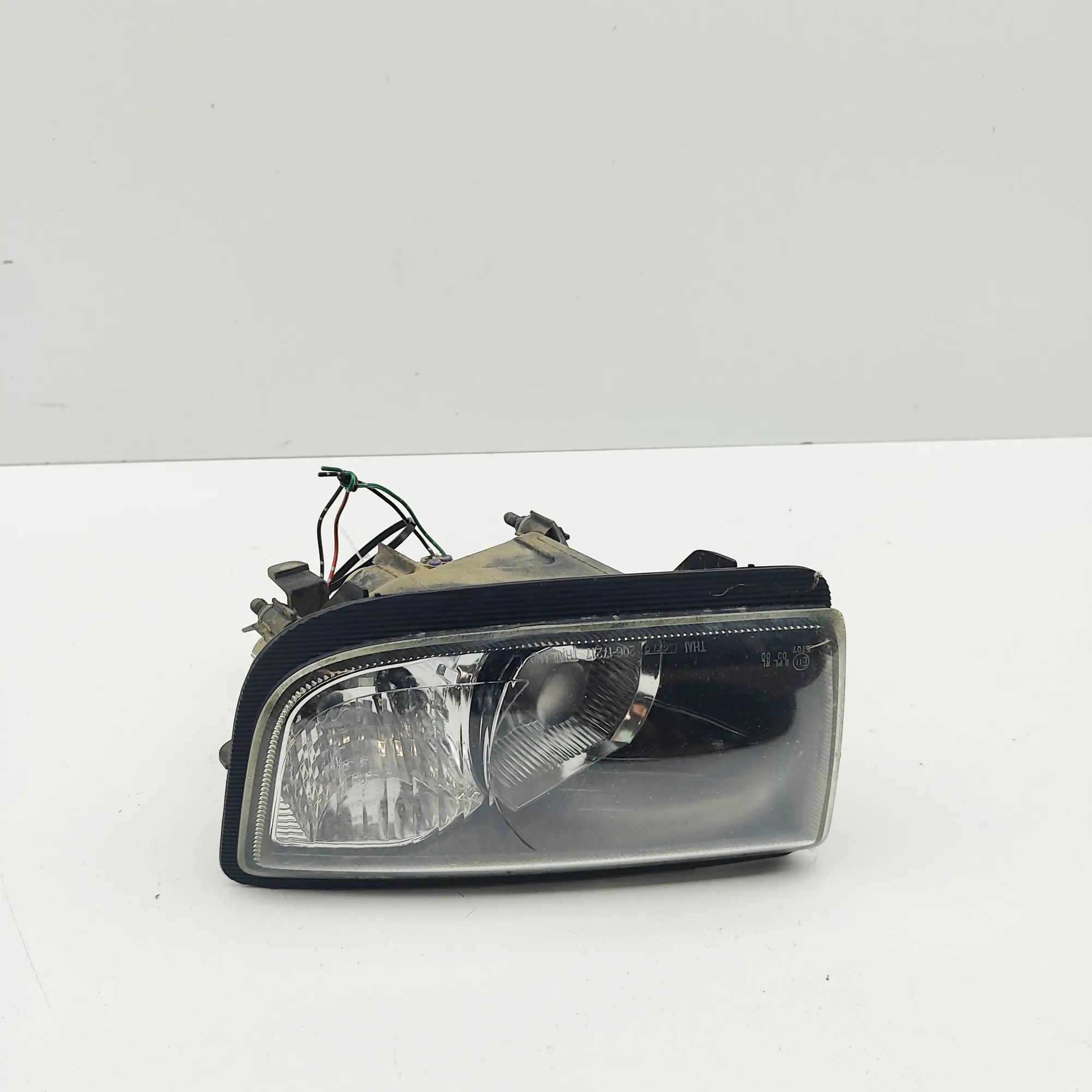 Isuzu D-Max Front Left Fog Light Front Left Fog Light — ISUZU D-MAX (II TFR, TFS...