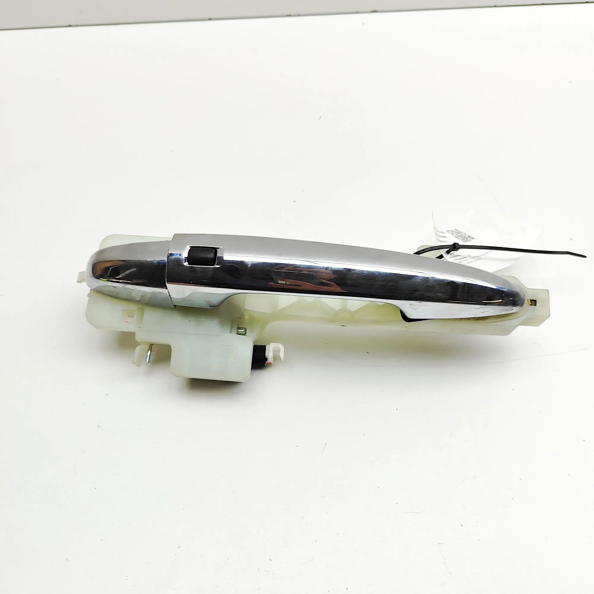 Kia Niro Exterior door handle — front left Exterior door handle — front left — KIA NIRO (2...