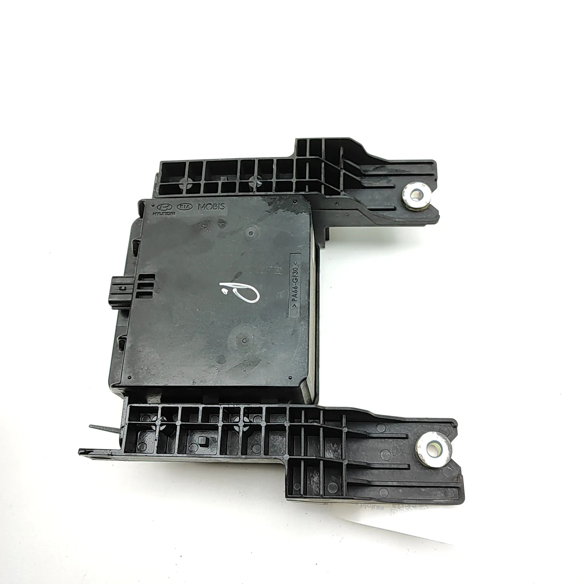 Kia Niro Engine Sound Control Unit Engine Sound Control Unit — KIA NIRO (2016-...)...