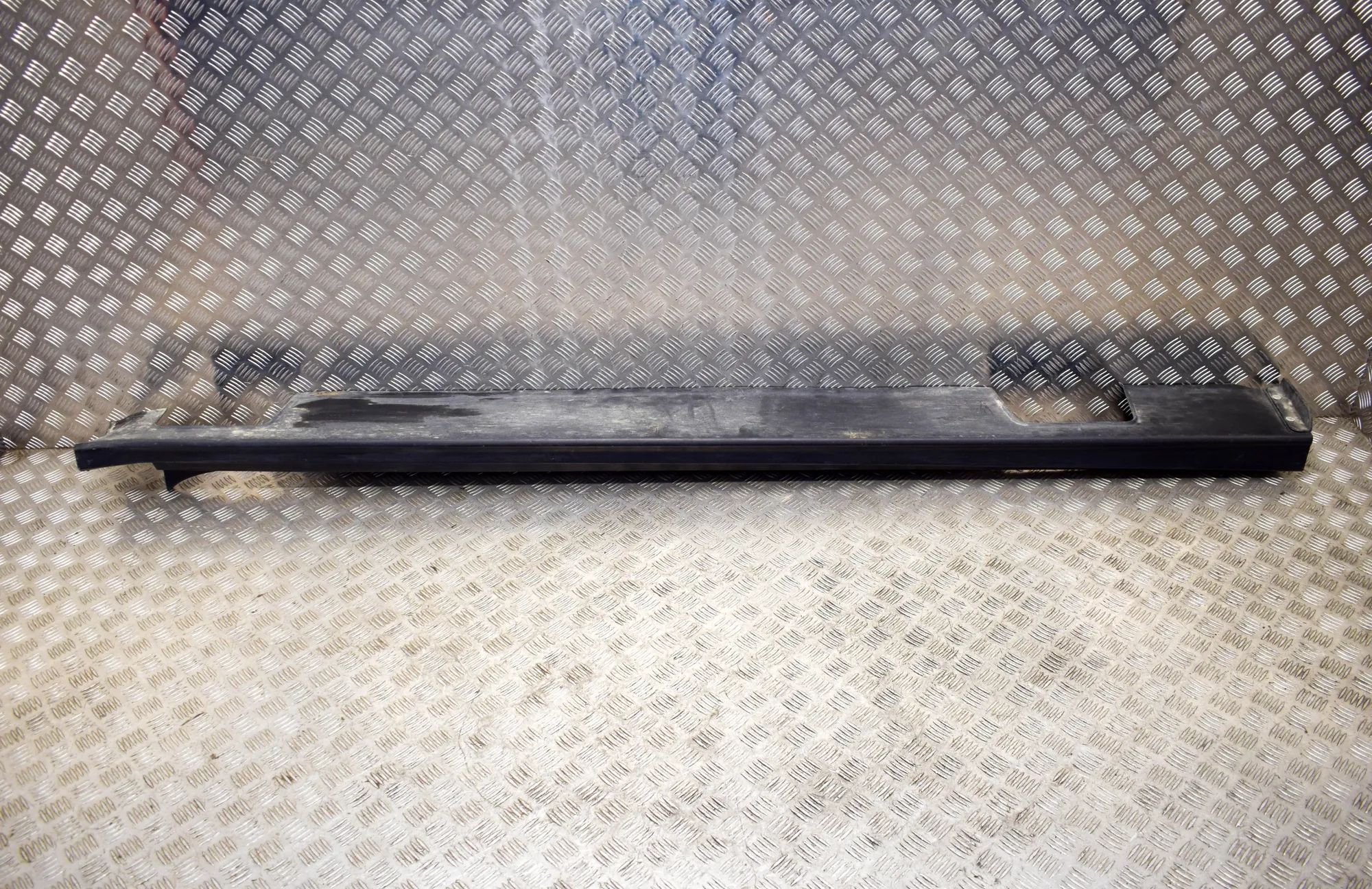 Honda Odyssey Right Side Plastic Sideskirt Cover Right Side Plastic Sideskirt Cover — HONDA ODYS...